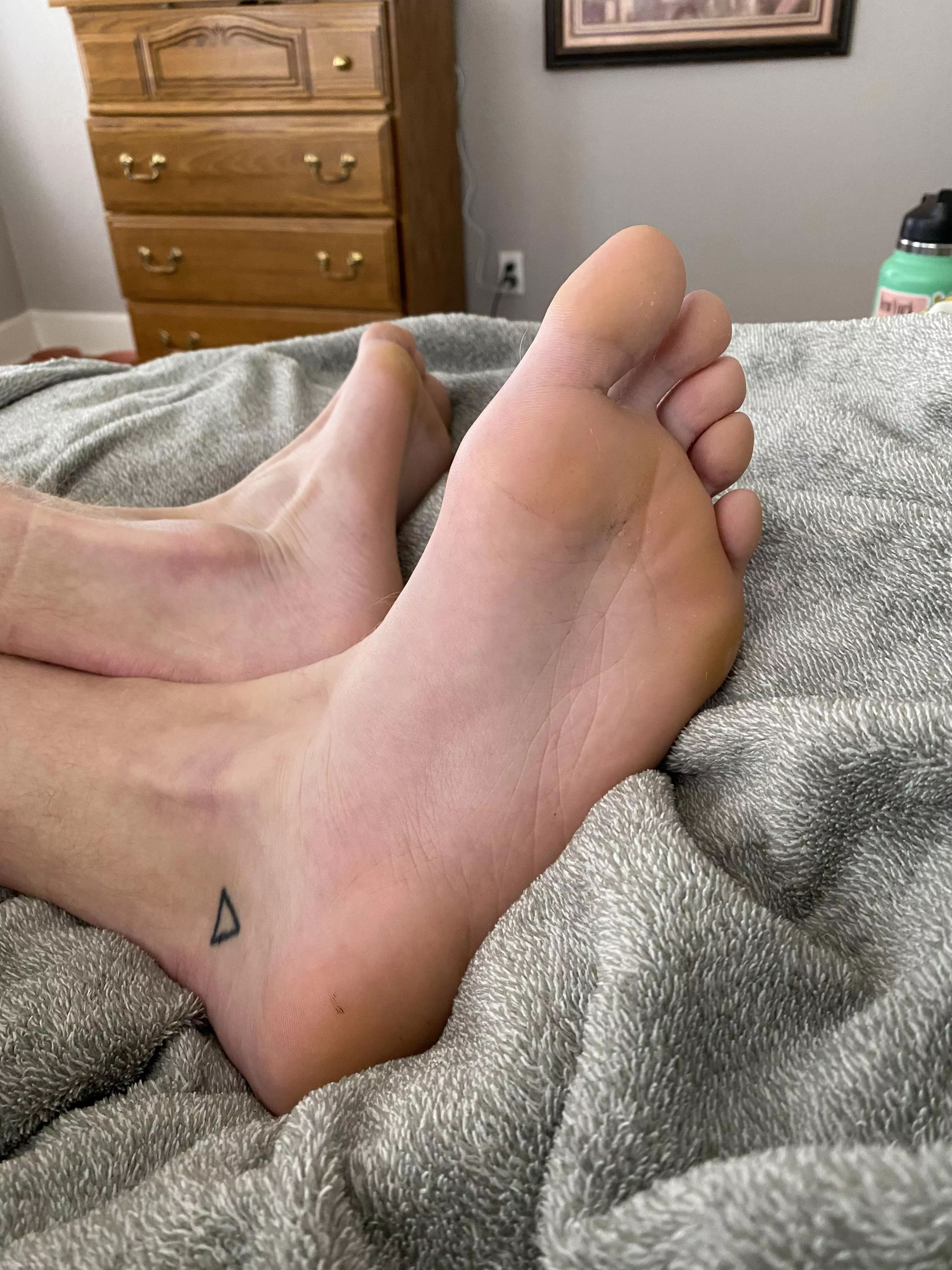 My big toes were made for sucking on. Donâ€™t you agree?