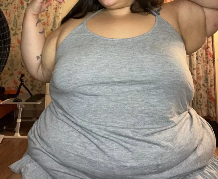 My boyfriend said I could post a picture of myself 😅 (29f, 308lbs)