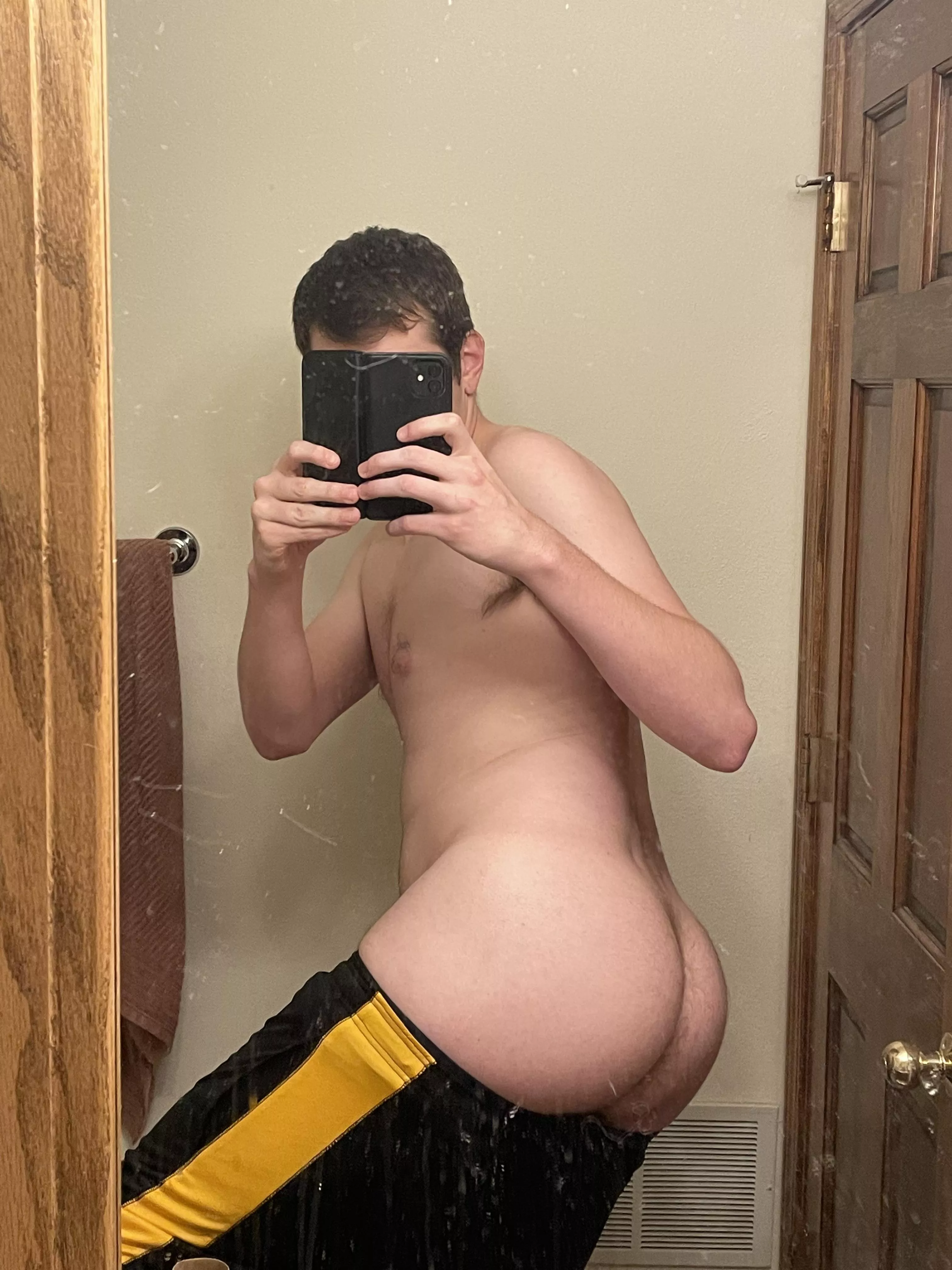 My butt isn’t that big… is it?