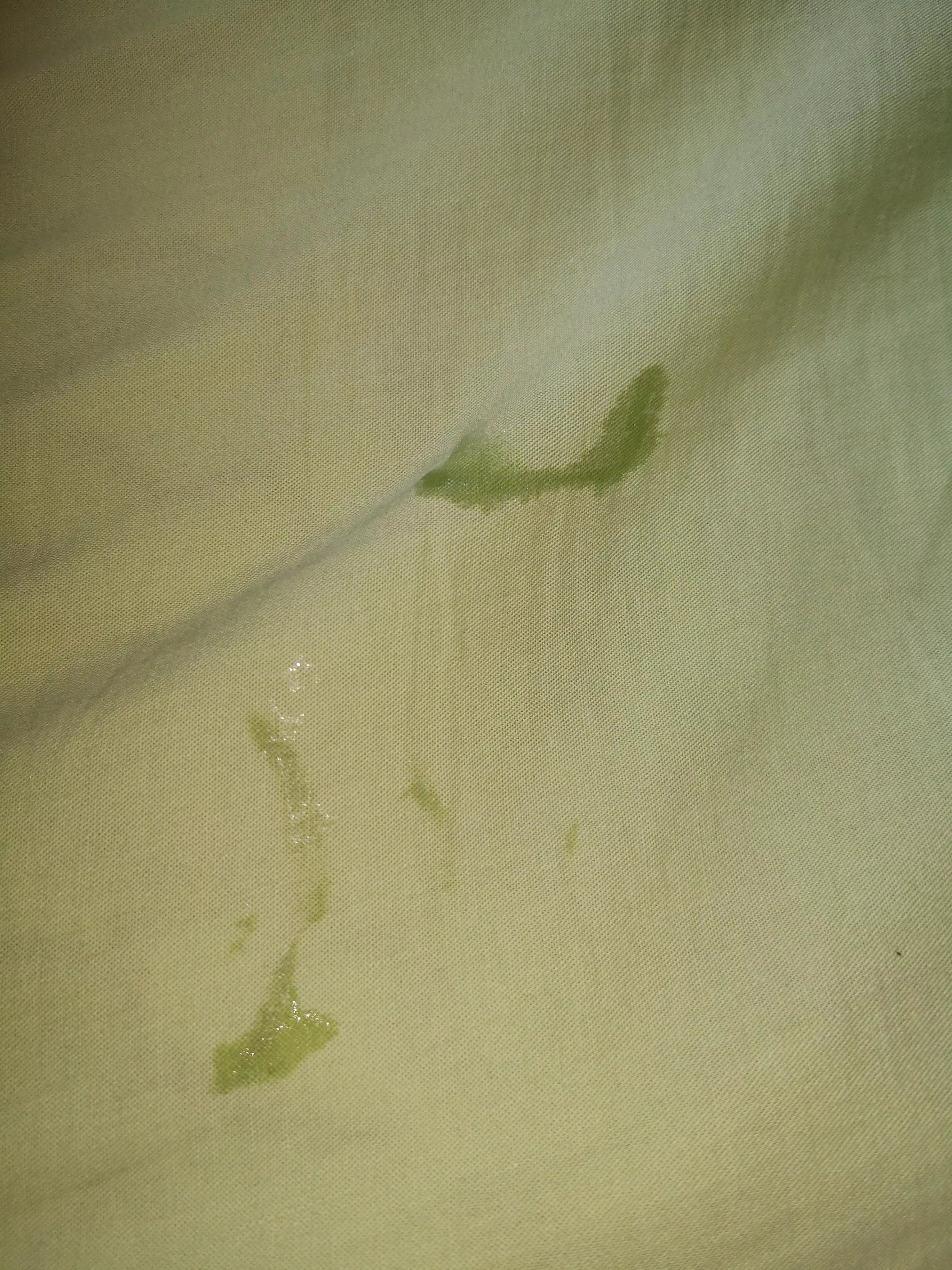 My dick leaves snail traces on my sheet 😝 I can't sleep on my stomach 😏