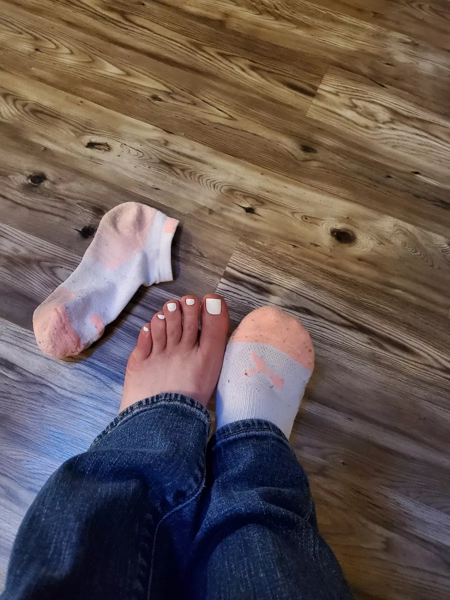 My dirty/stinky ankle socks 🧦