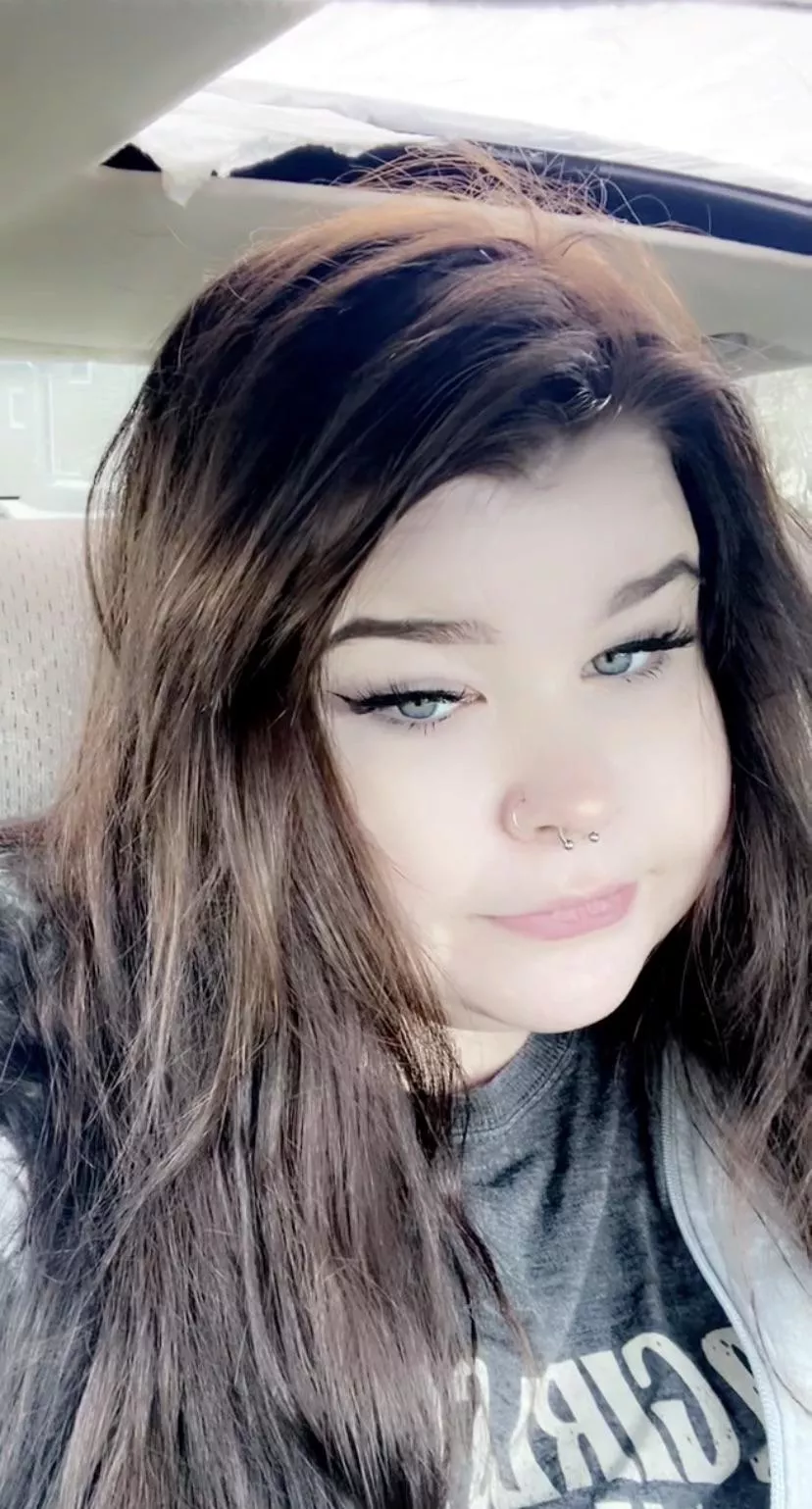 My eyes and lips give for a perfect blowjob 🤤😍