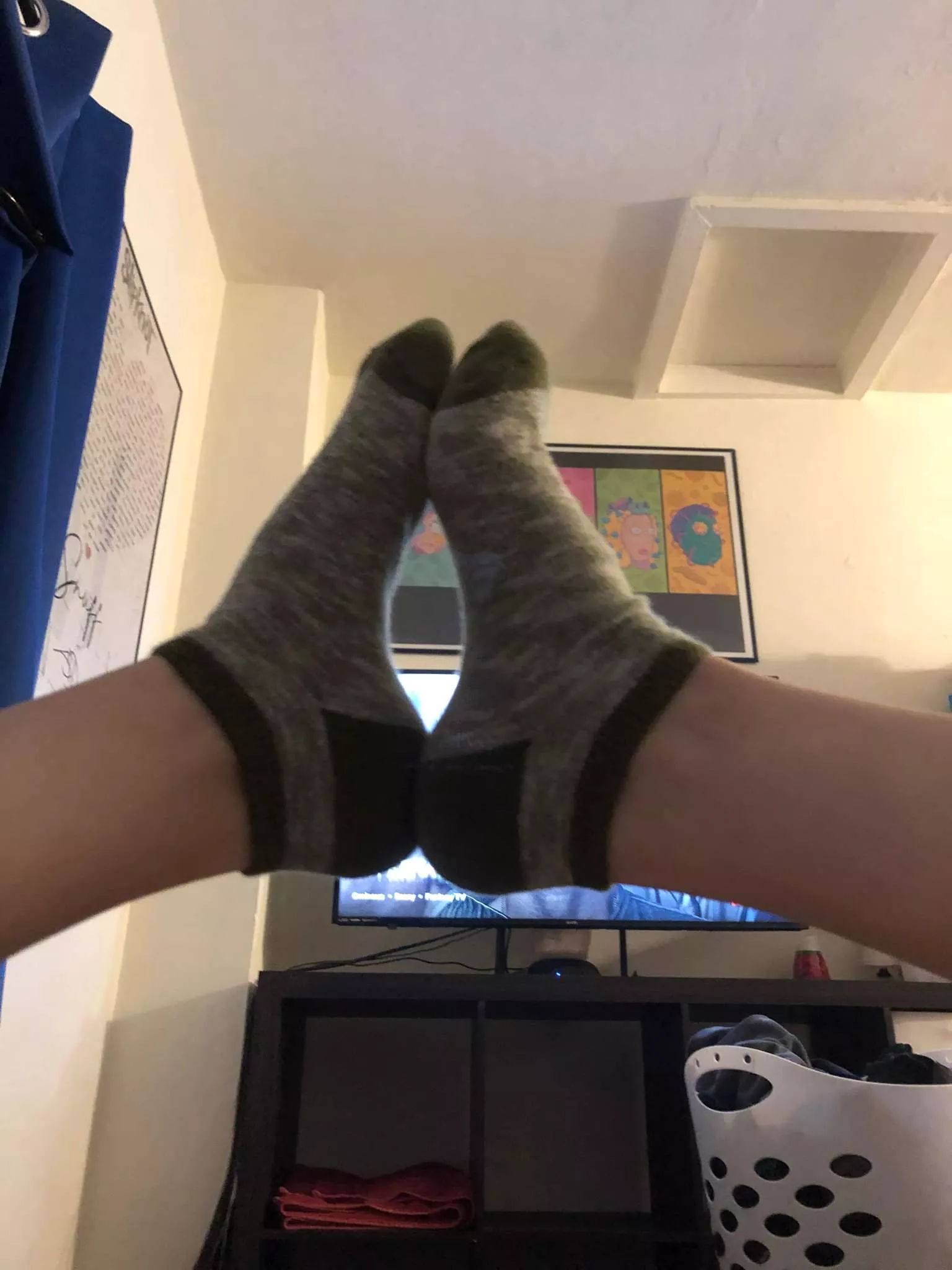 my girl is self conscious about her arches, what do you all think?