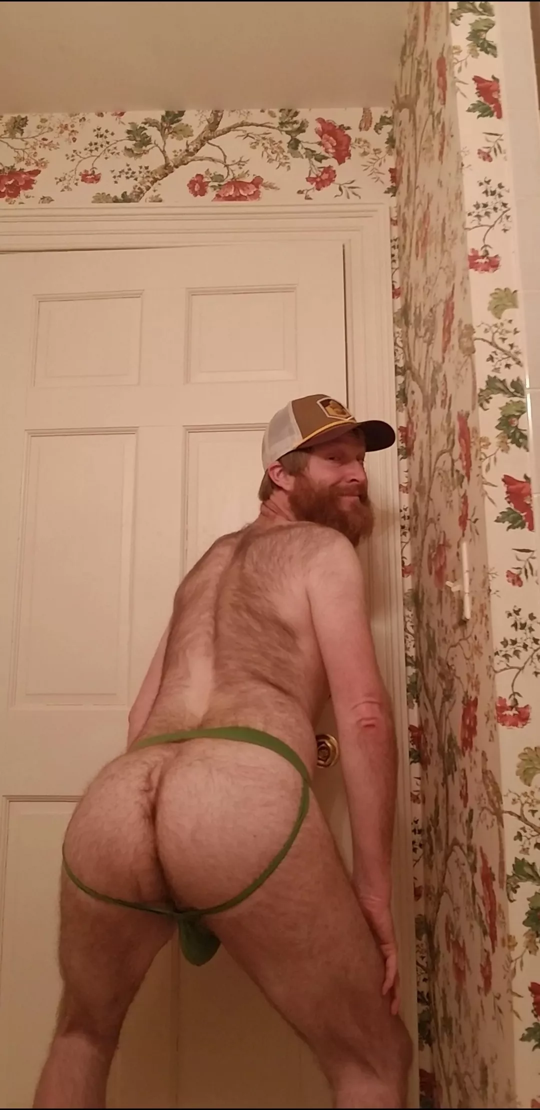 my hairy ass and back ðŸ˜‰ðŸ¤ 