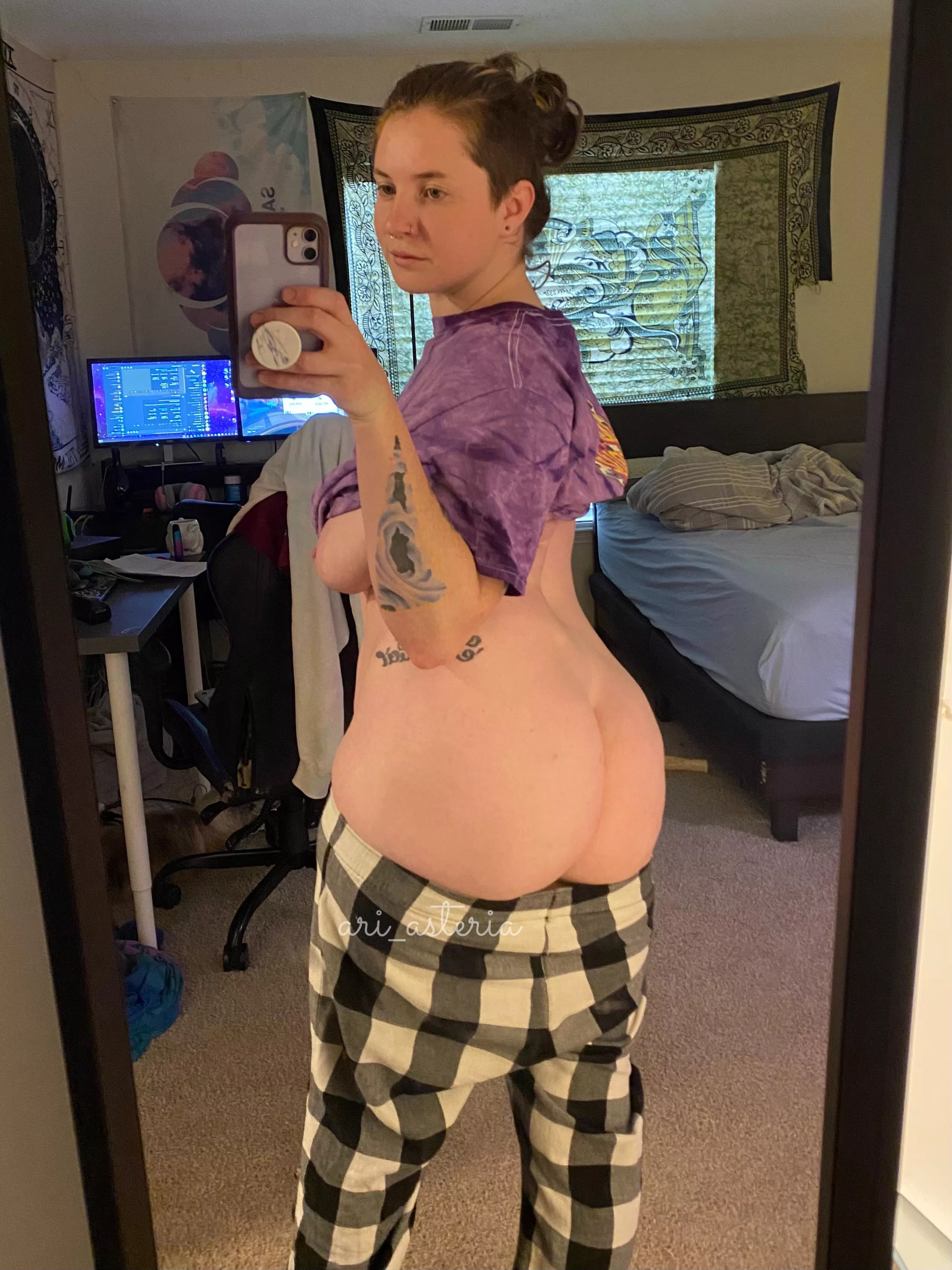 My mommy booty wishes you all a good morning