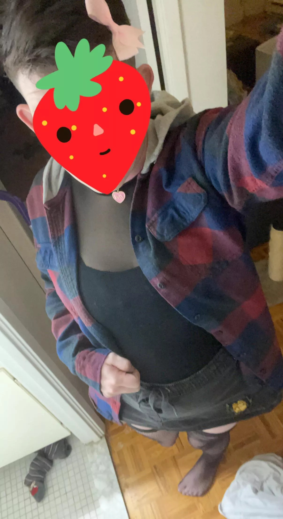 my new skirt hides my diapey so well Daddy!! just donâ€™t make me bend over too farâ€¦ (ftm trans into misgendering, any pronouns welcome)