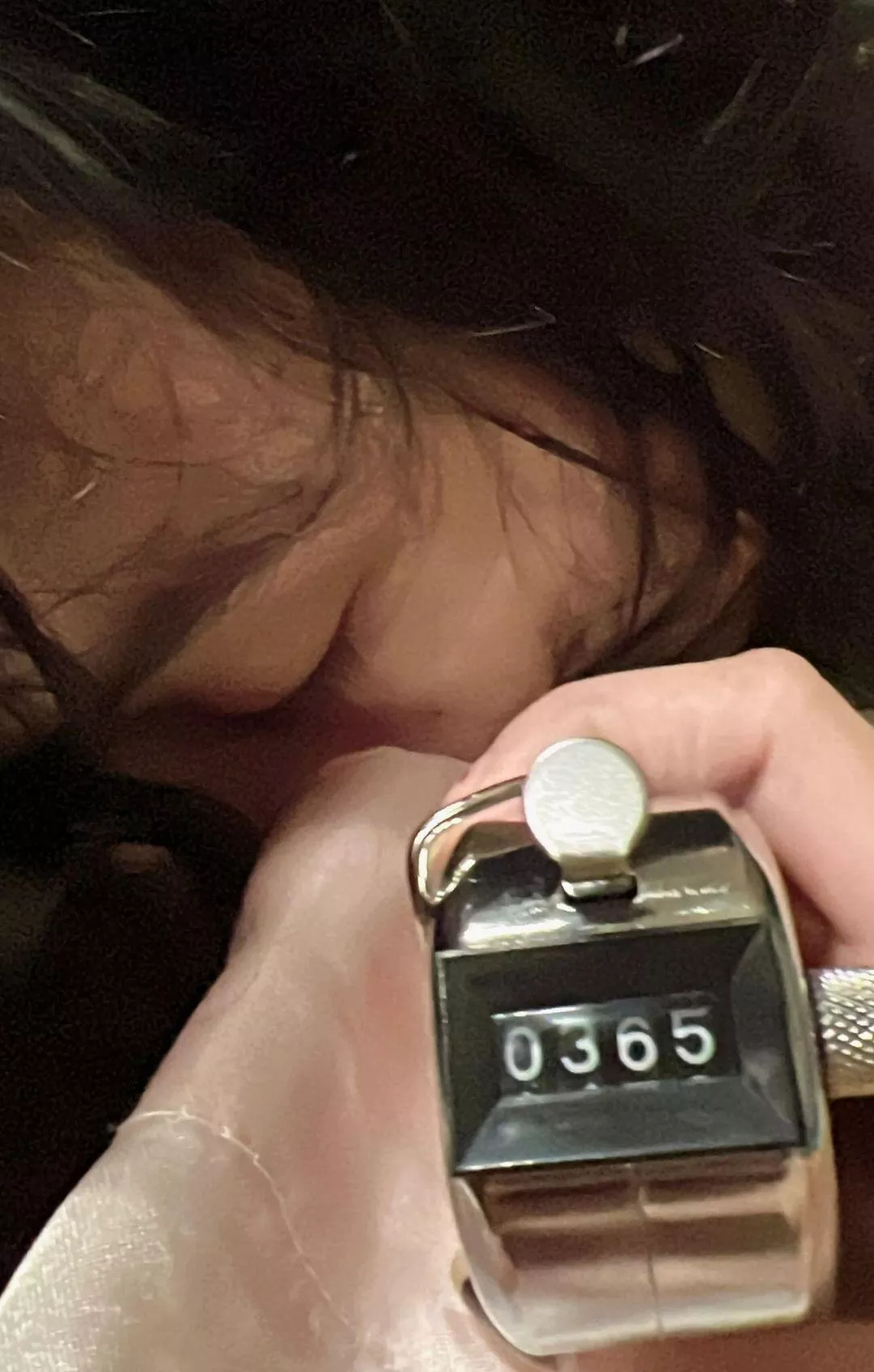 My owners and I have a clicker we use for every time I get milked. We've been counting since August 🥰