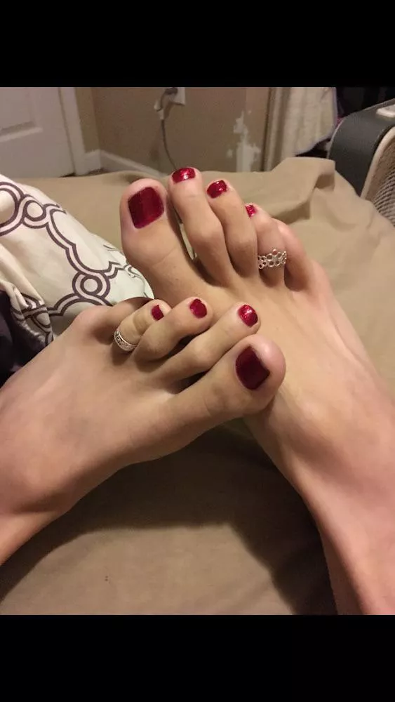 My sexy red toes!