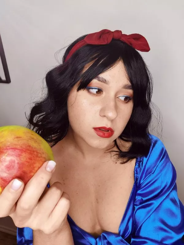 My SnowWhite cosplay :D