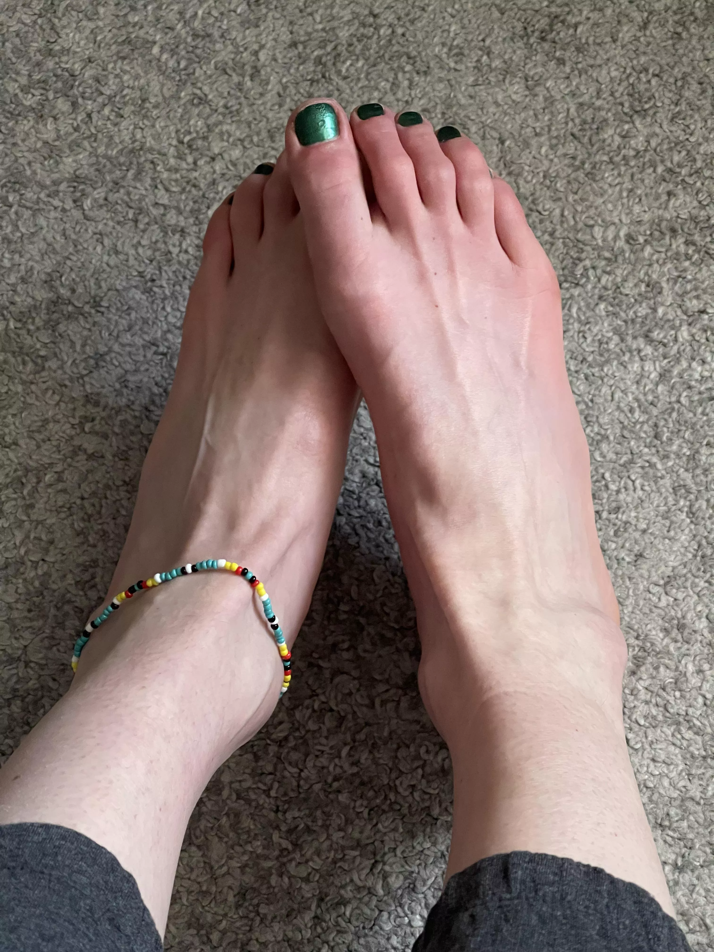 My super long toes 👅😈