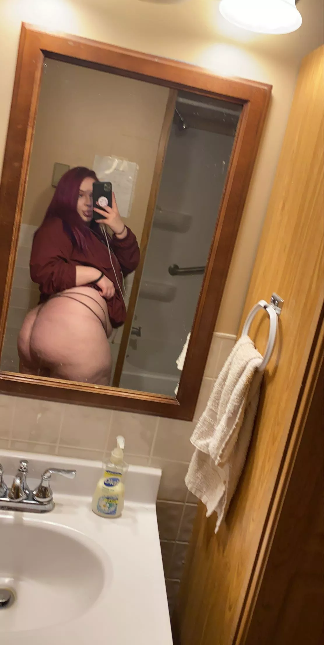 My thick ass looks so nice in these thongs 🥵🥵