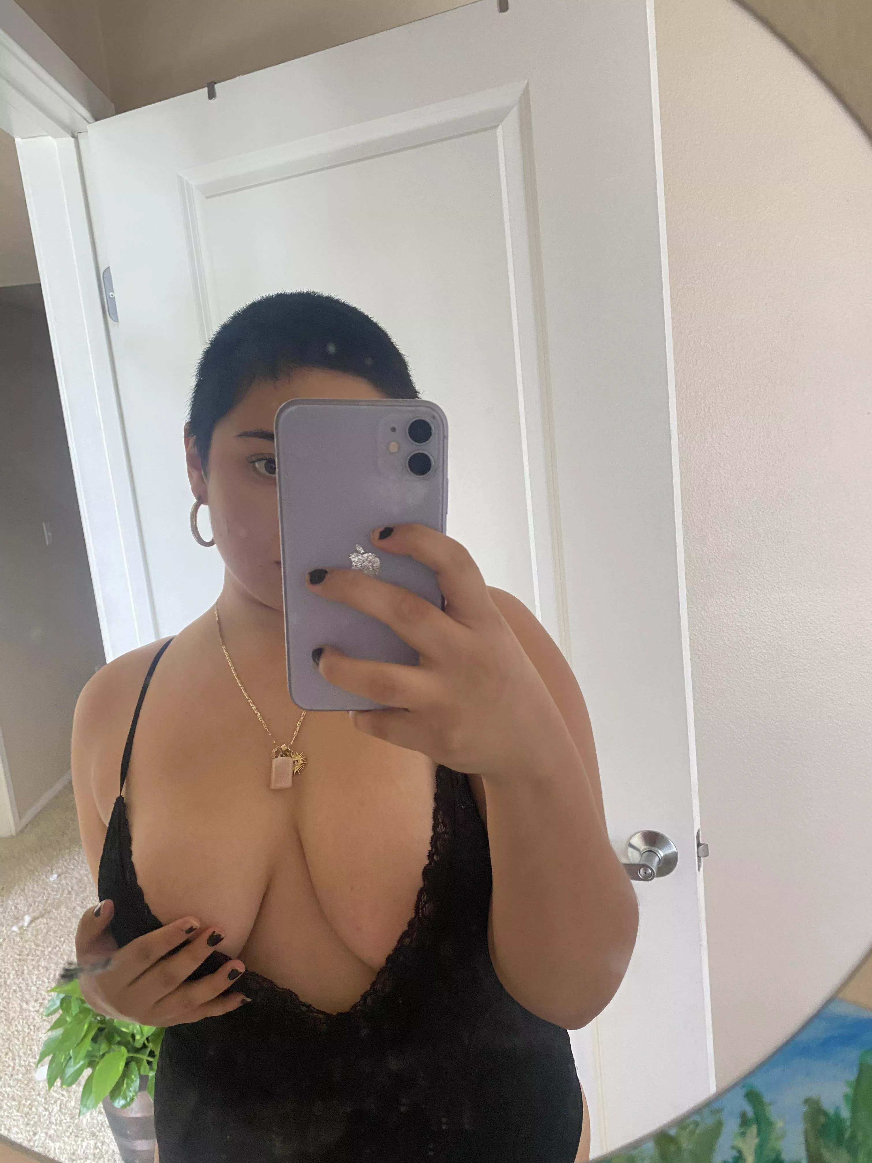 My tits are swollen rn kiss them to make them feel better 🤔