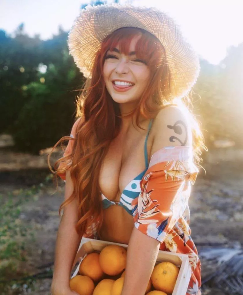 Nami 🍊🍊🍊 🍊🍊🍊🍊cosplayer @caitlinchristinee/@caitchristinee