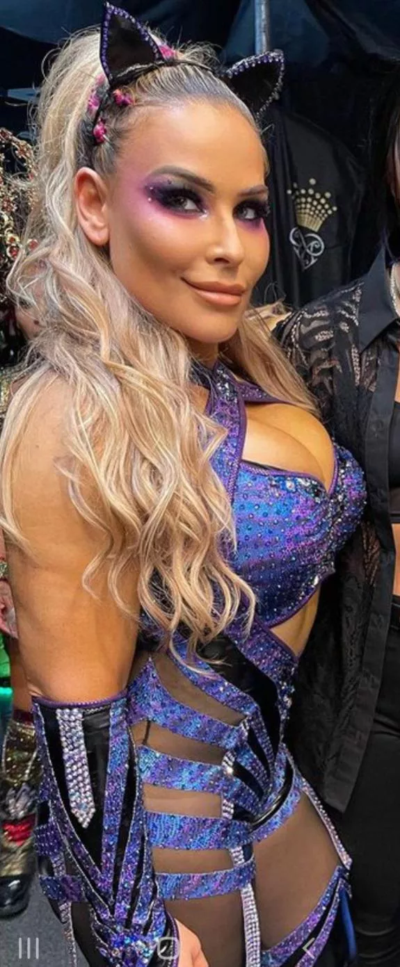 Natalya and her juggs