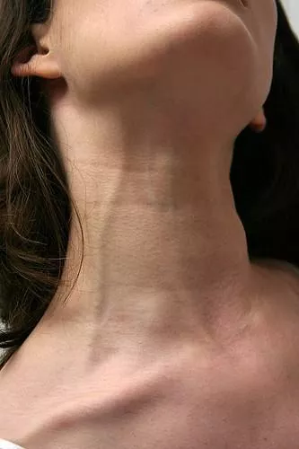 neck vein fetish? it's not sexual but I find it so hot