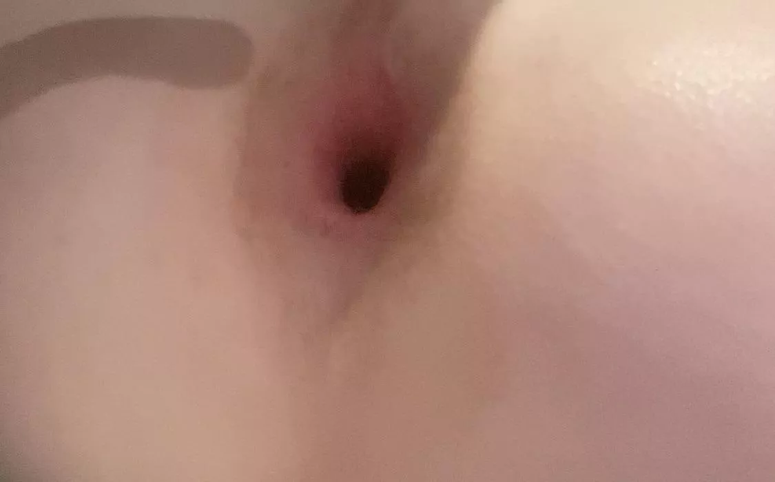 Need help on getting my dick in and stay in my ass new to this and ass is kinda tight