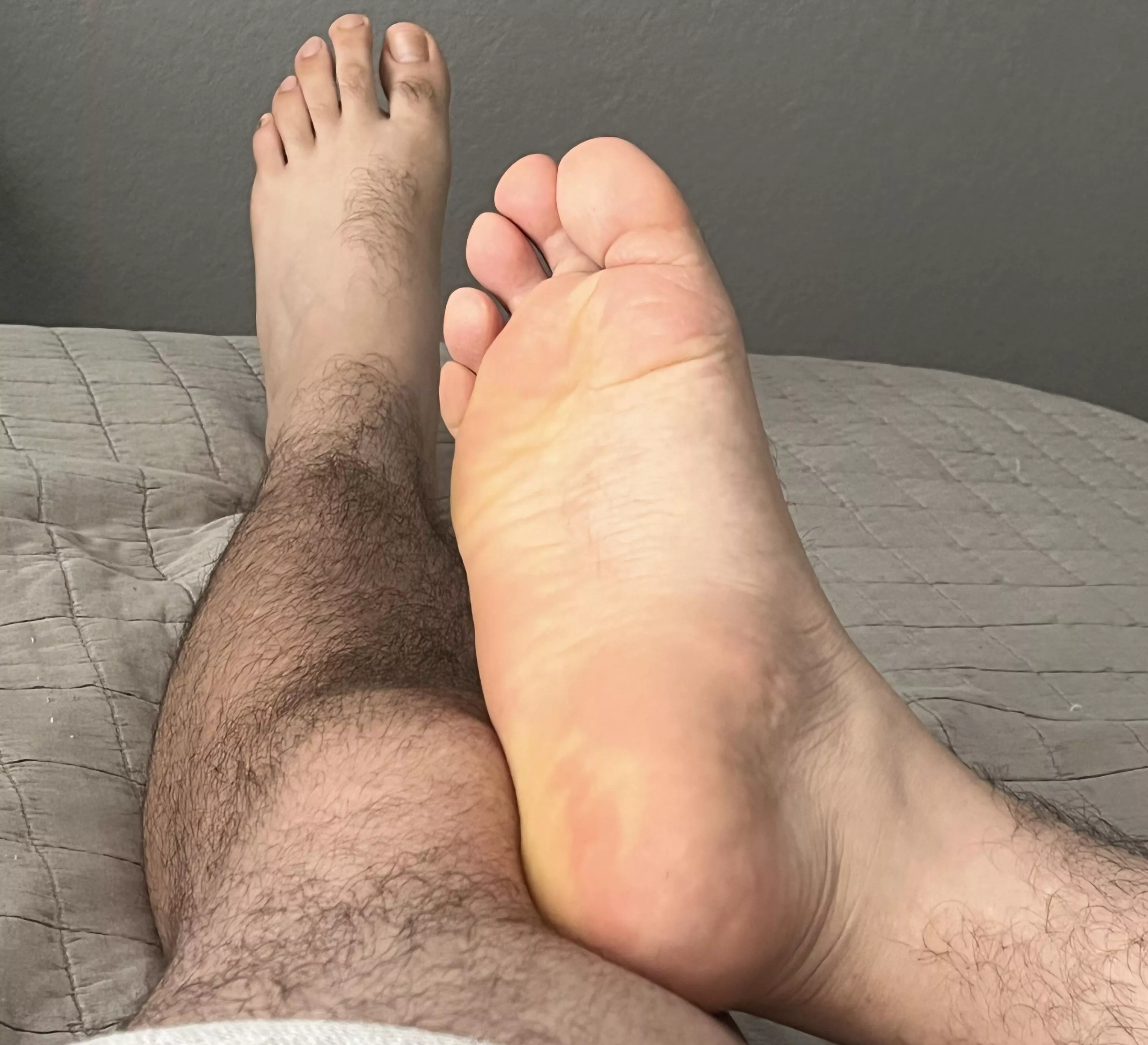 Need my toes sucked