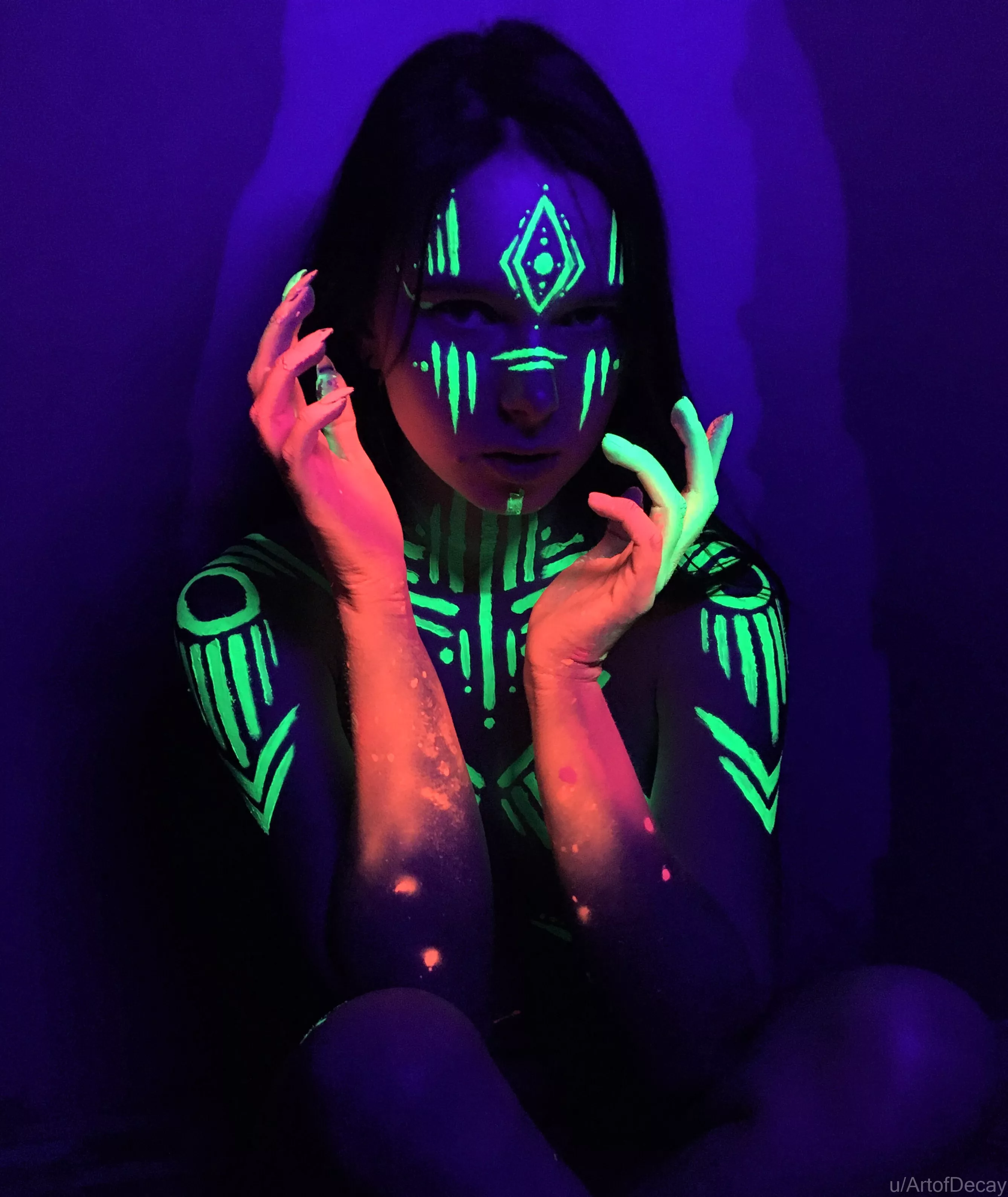 Neon bodypainting by ArtofDecay