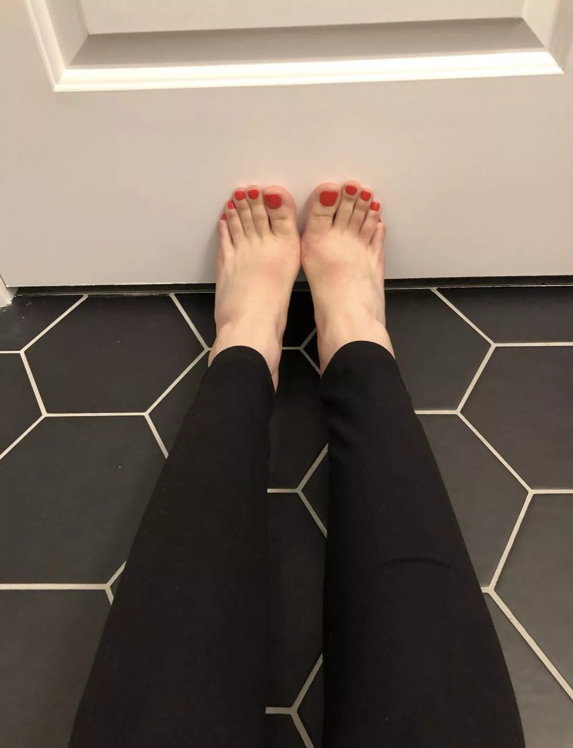 New CD here. Rate my feet :)