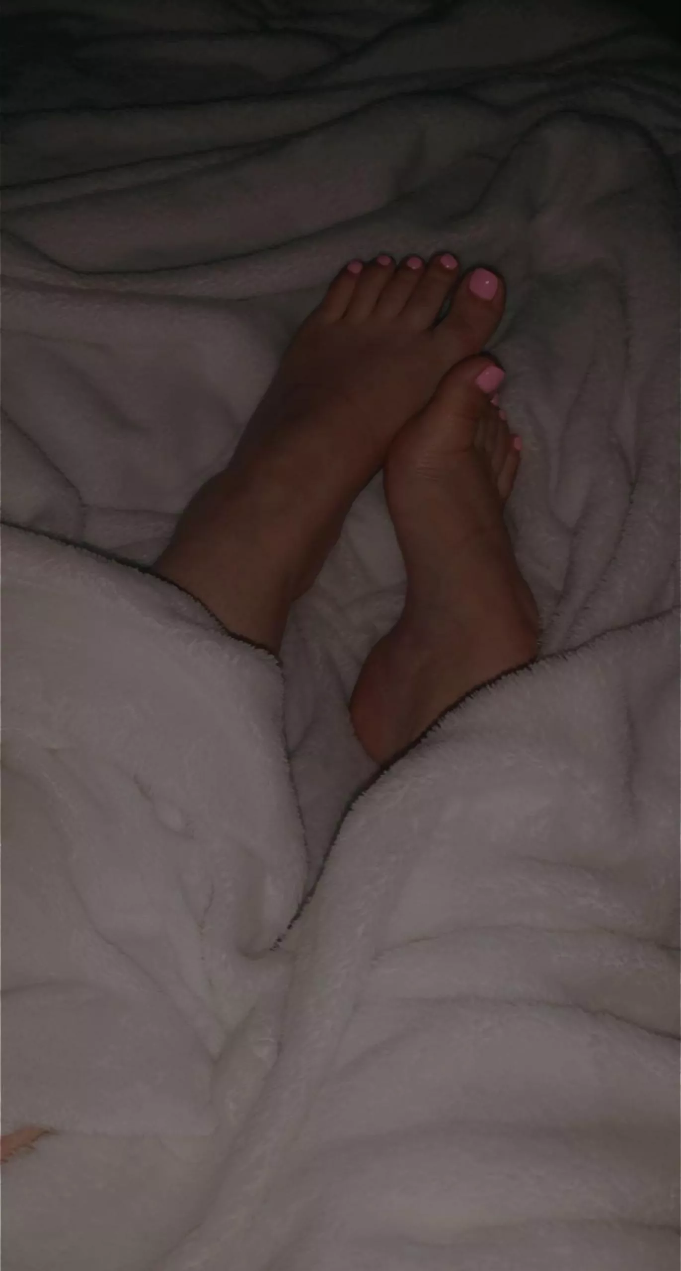 New here F21 what would you do with these feet?? 😉😚