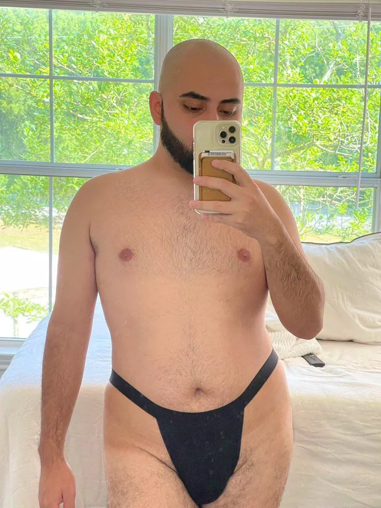 New here :) my body hair isn’t really noticeable in this pic :/ check my profile for more