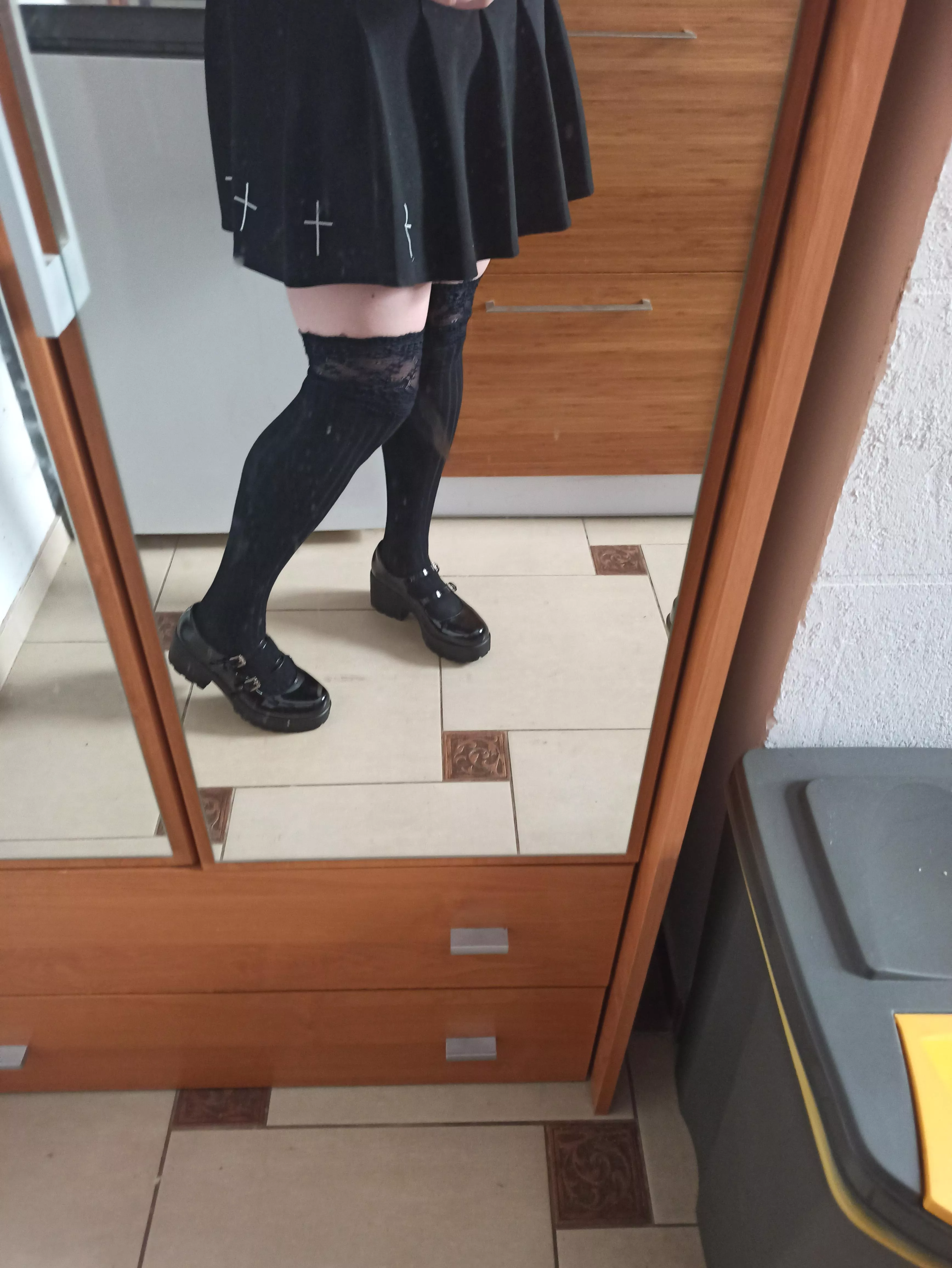 New shoes and kneesocks UwU i love them ^^