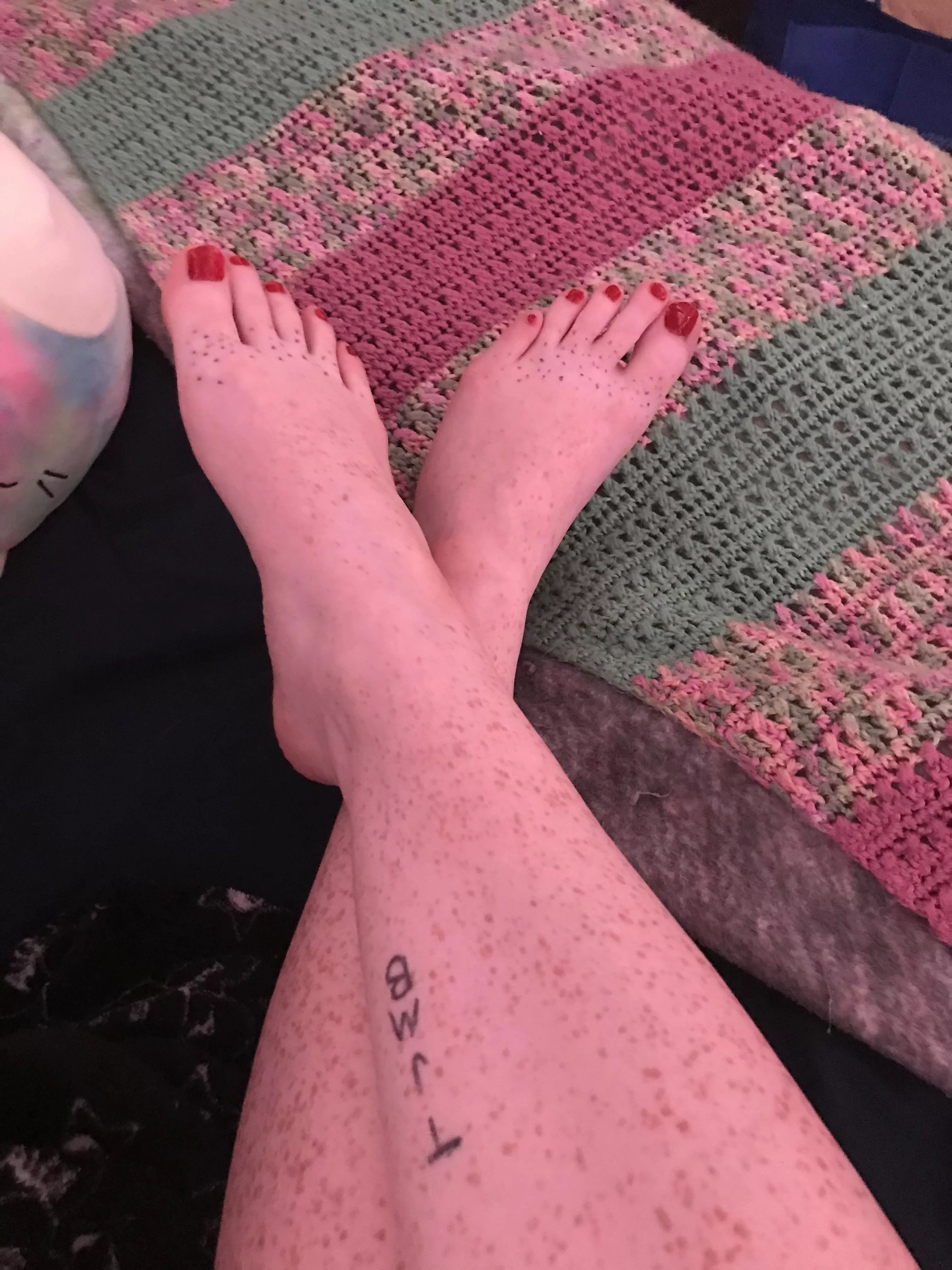 New to taking feet pics, should I post more?