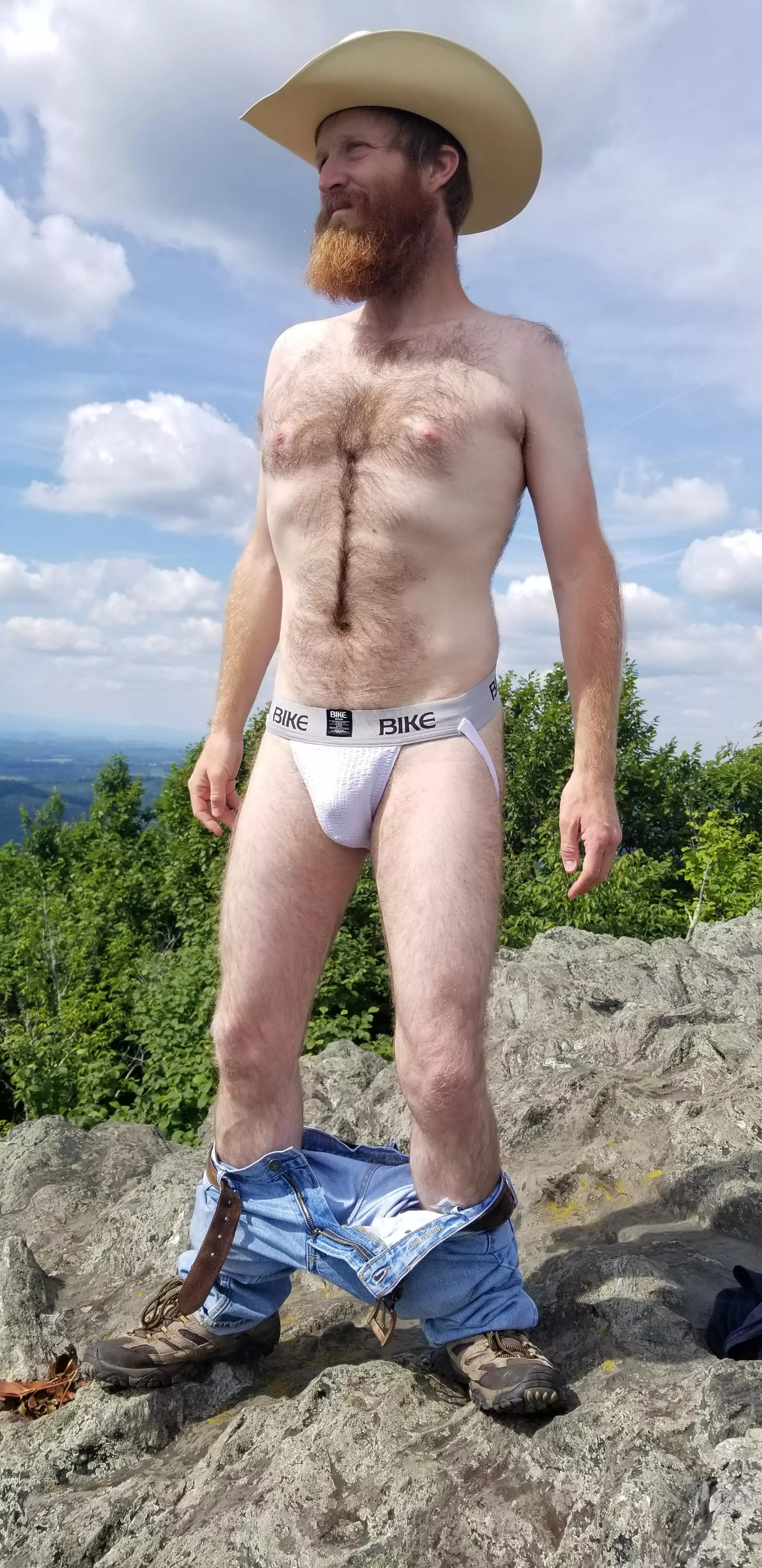 nice view and a place so show off my jock!