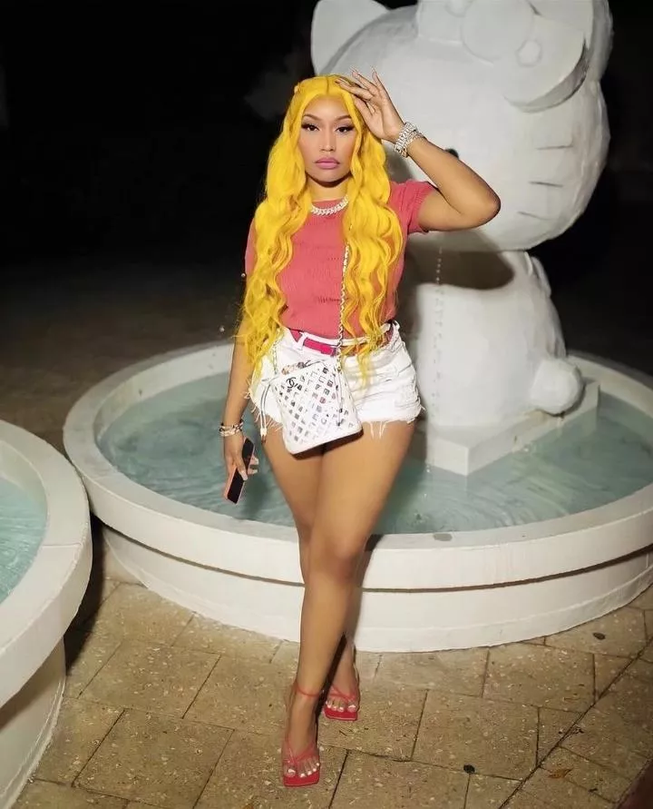 Nicki Sexy Azz Lookin So Fresh And Clean