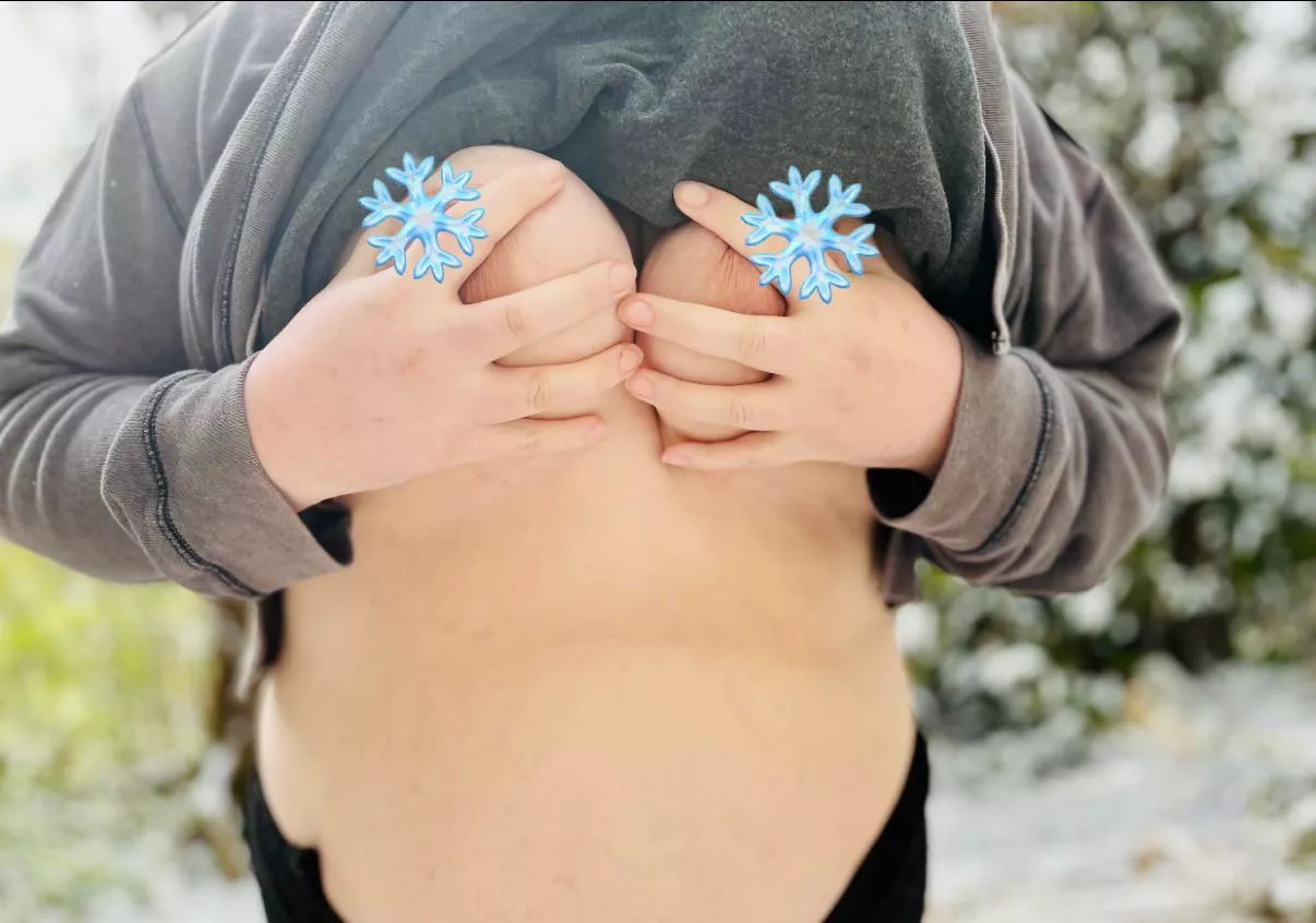 Nipples so hard I could cut icicles! Wanna warm me up? ðŸ˜˜