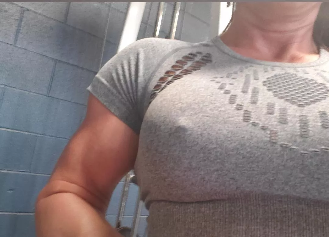 nips and delts are popping