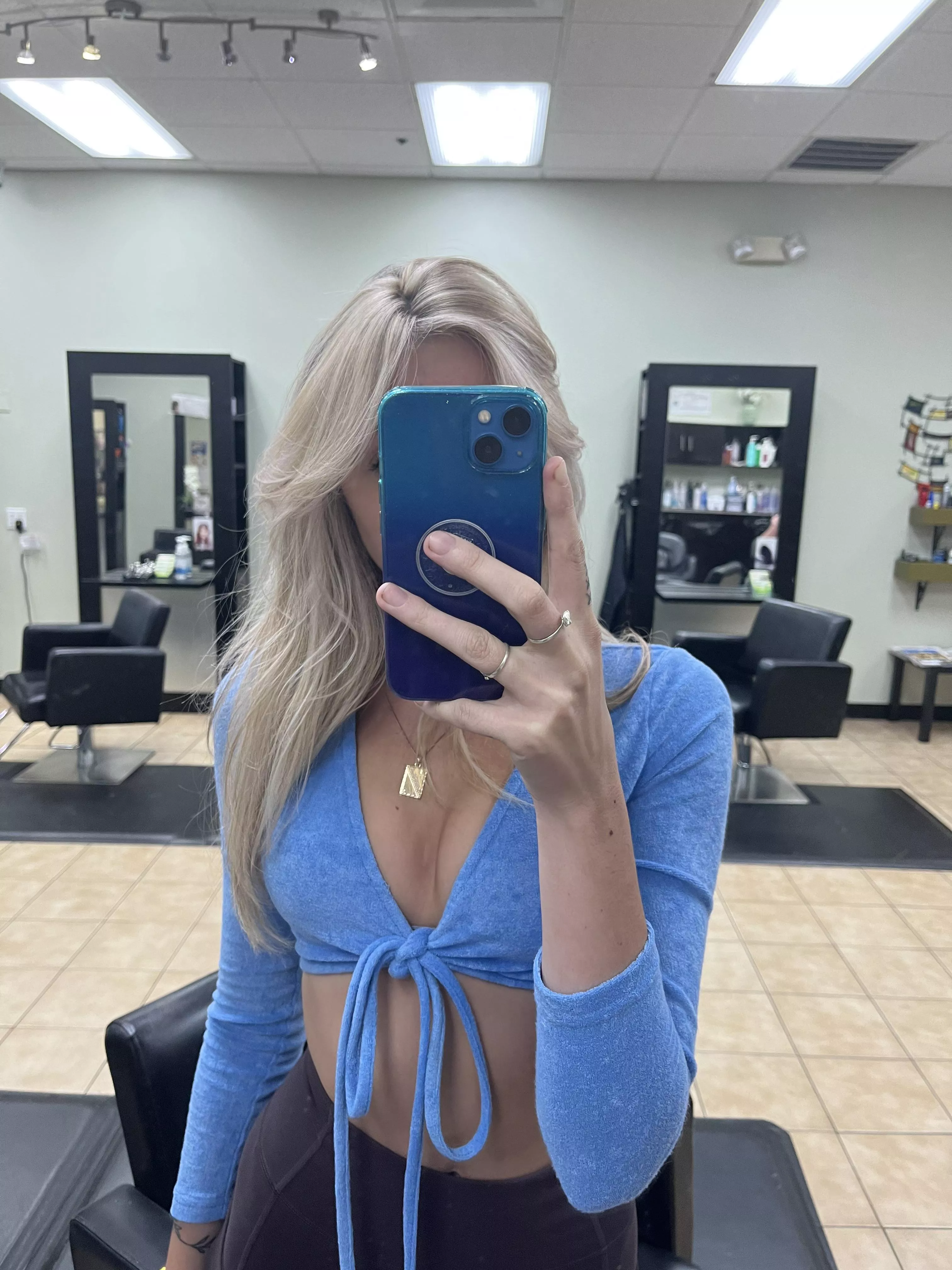 Not a nude pic but I just went blonde! 💗