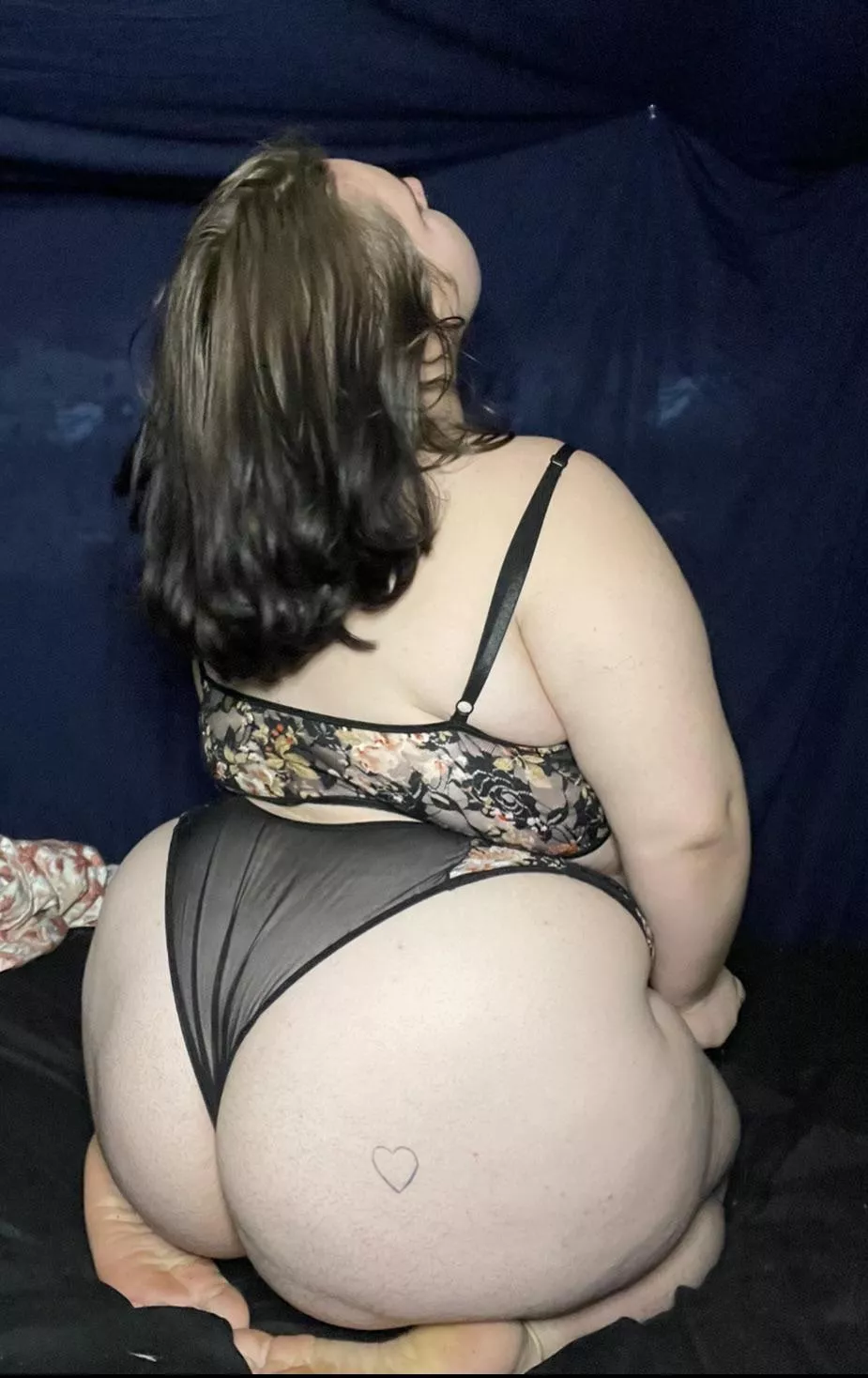 [OC] Beautiful Teen bbw 🤍 im 18 🥰