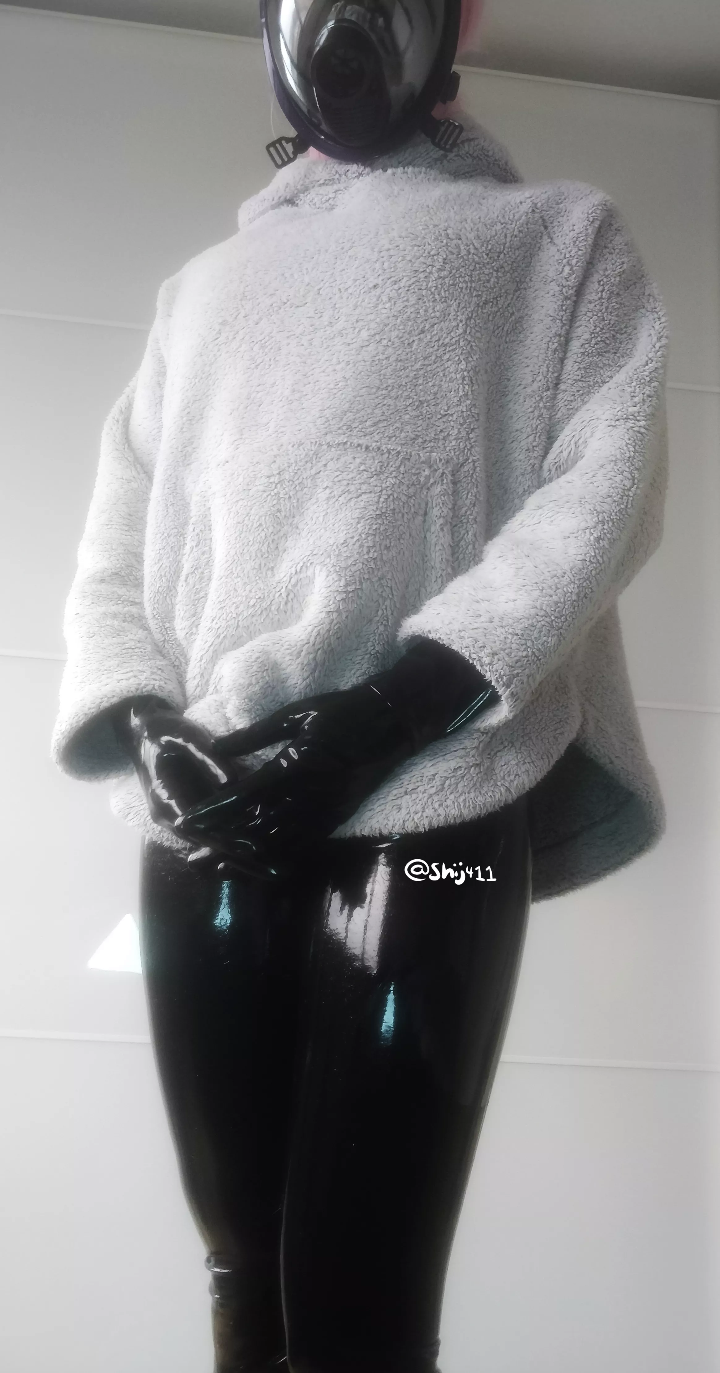 [OC] comfy clothes and latex 💜