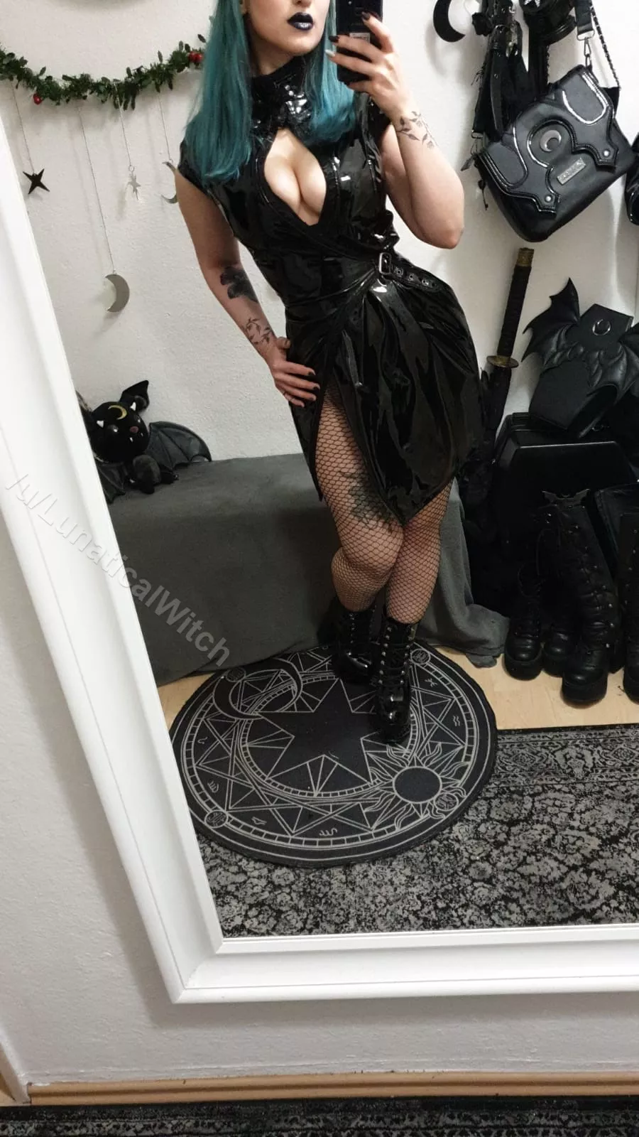 OC - What do you think, should I keep this dress.