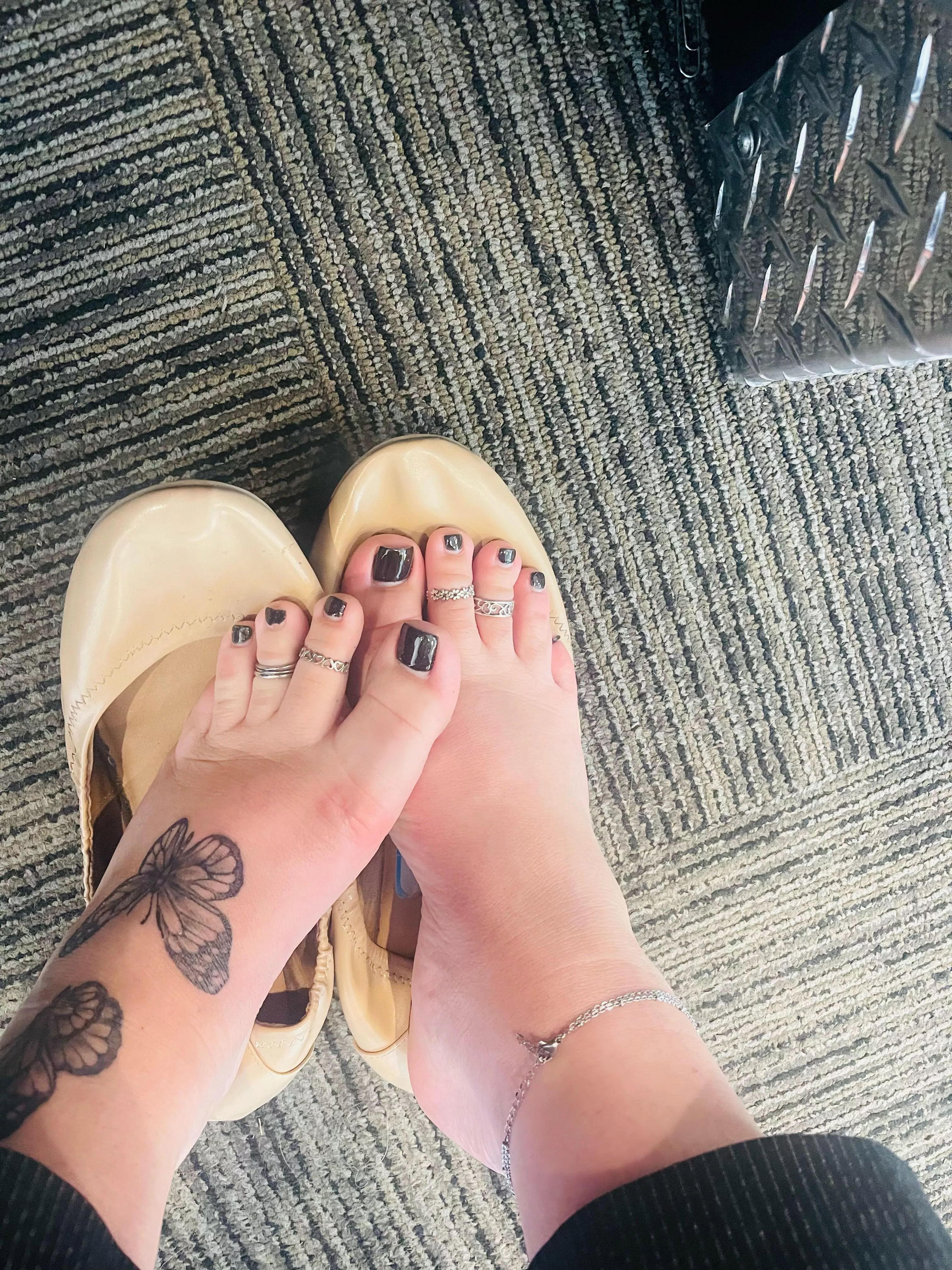 office toes