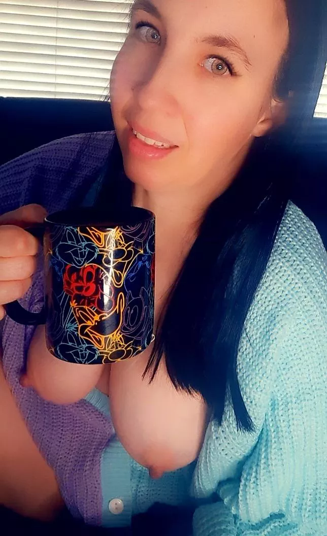 Oh hello Monday. Wish I could say it's nice to see you again, but I'm going back to bed with my coffee and ignoring you. Who's cumming?