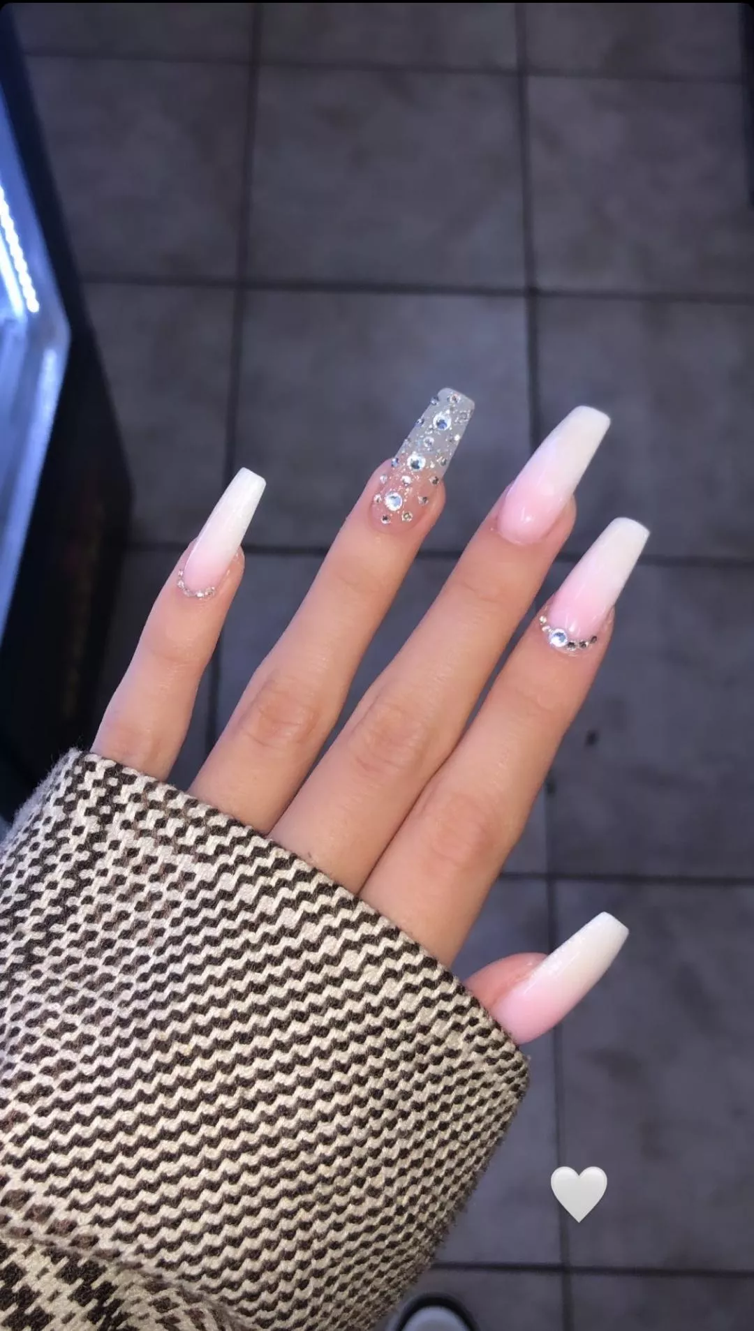 🤍 ombre with sparkles