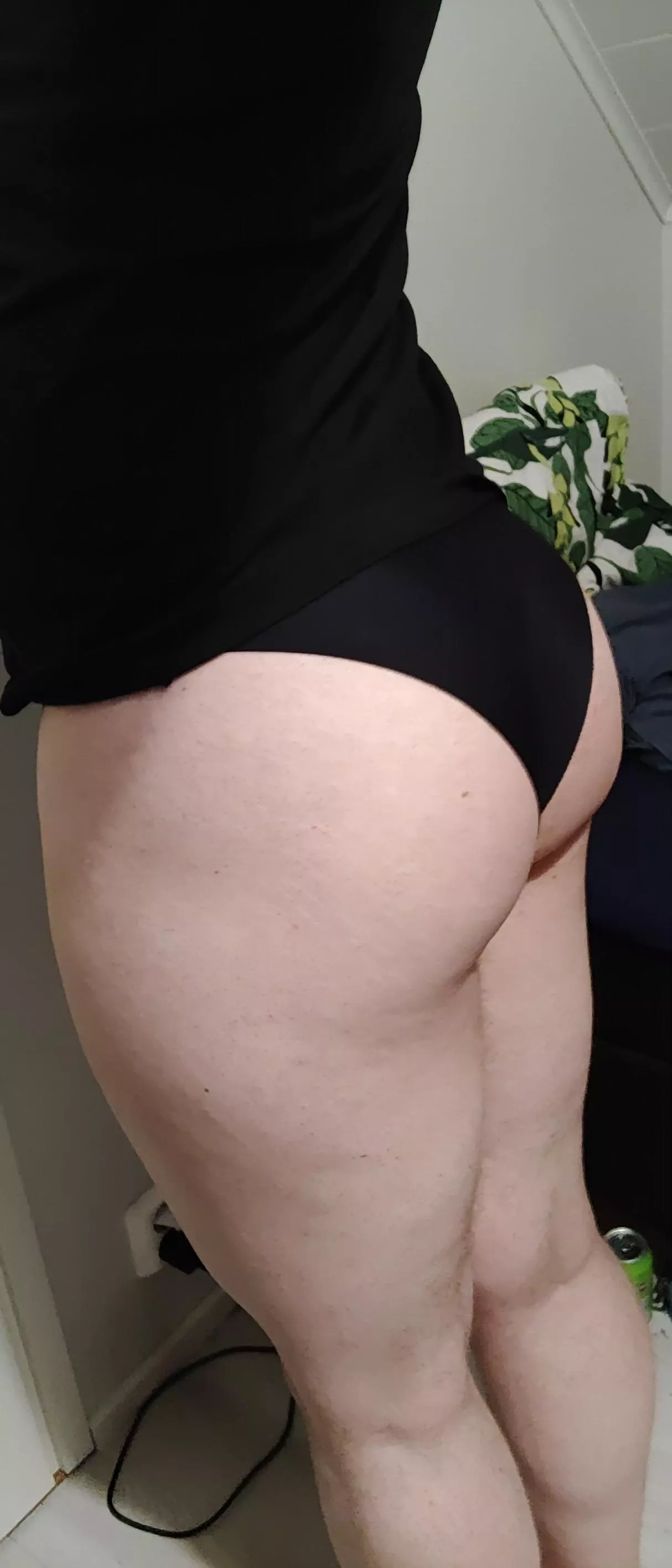 phat butt :3