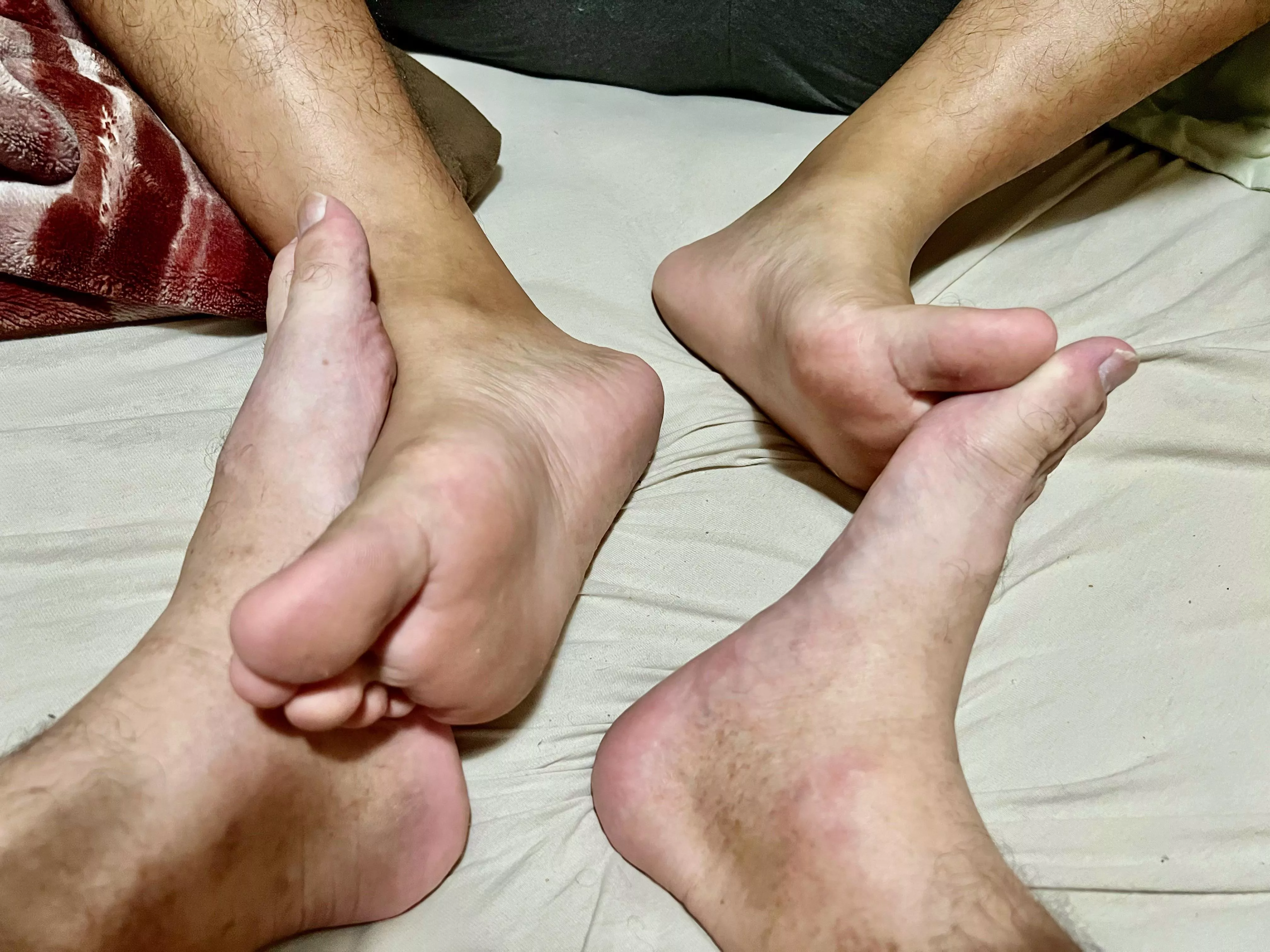 Playing with my roomie’s feet - do you wanna join?