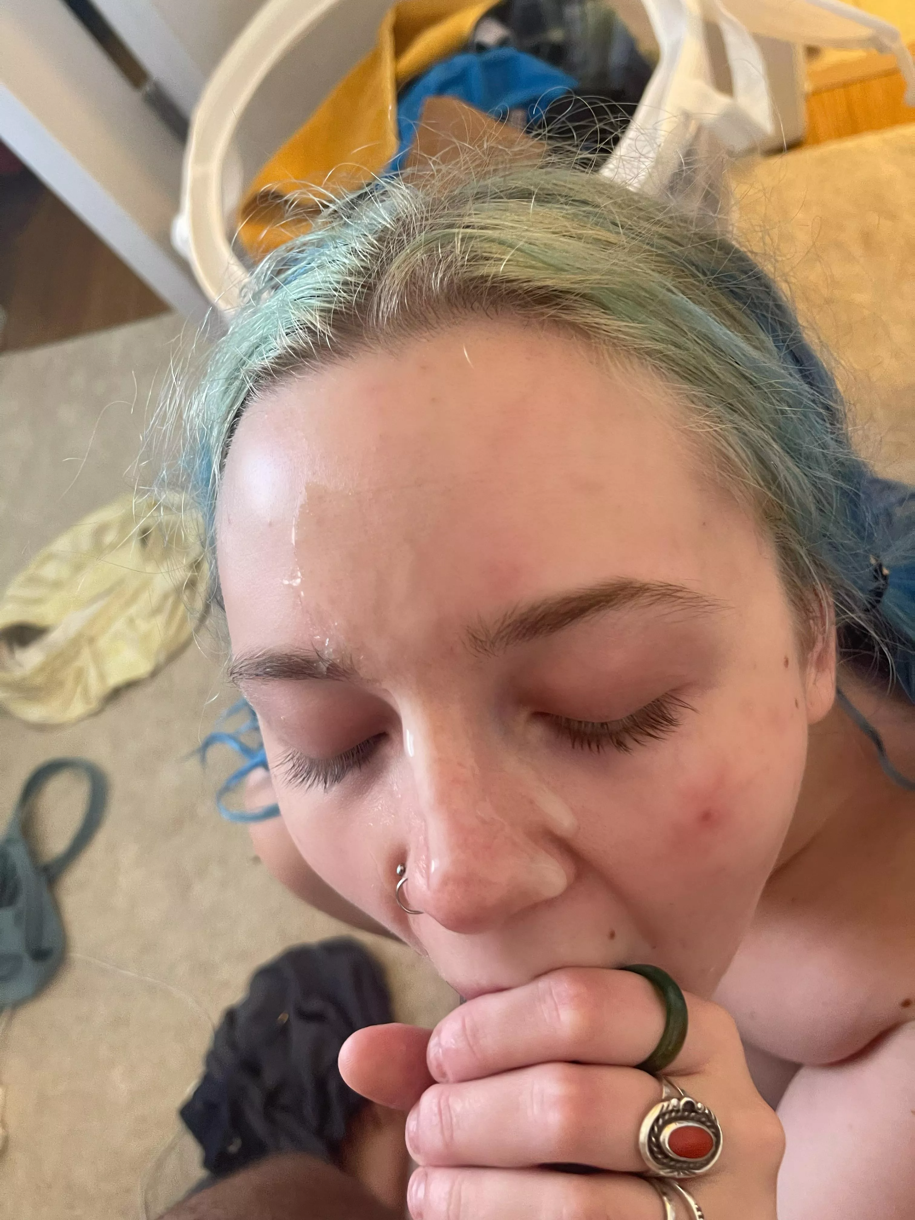 Post cum facial sucking ðŸ˜ˆ