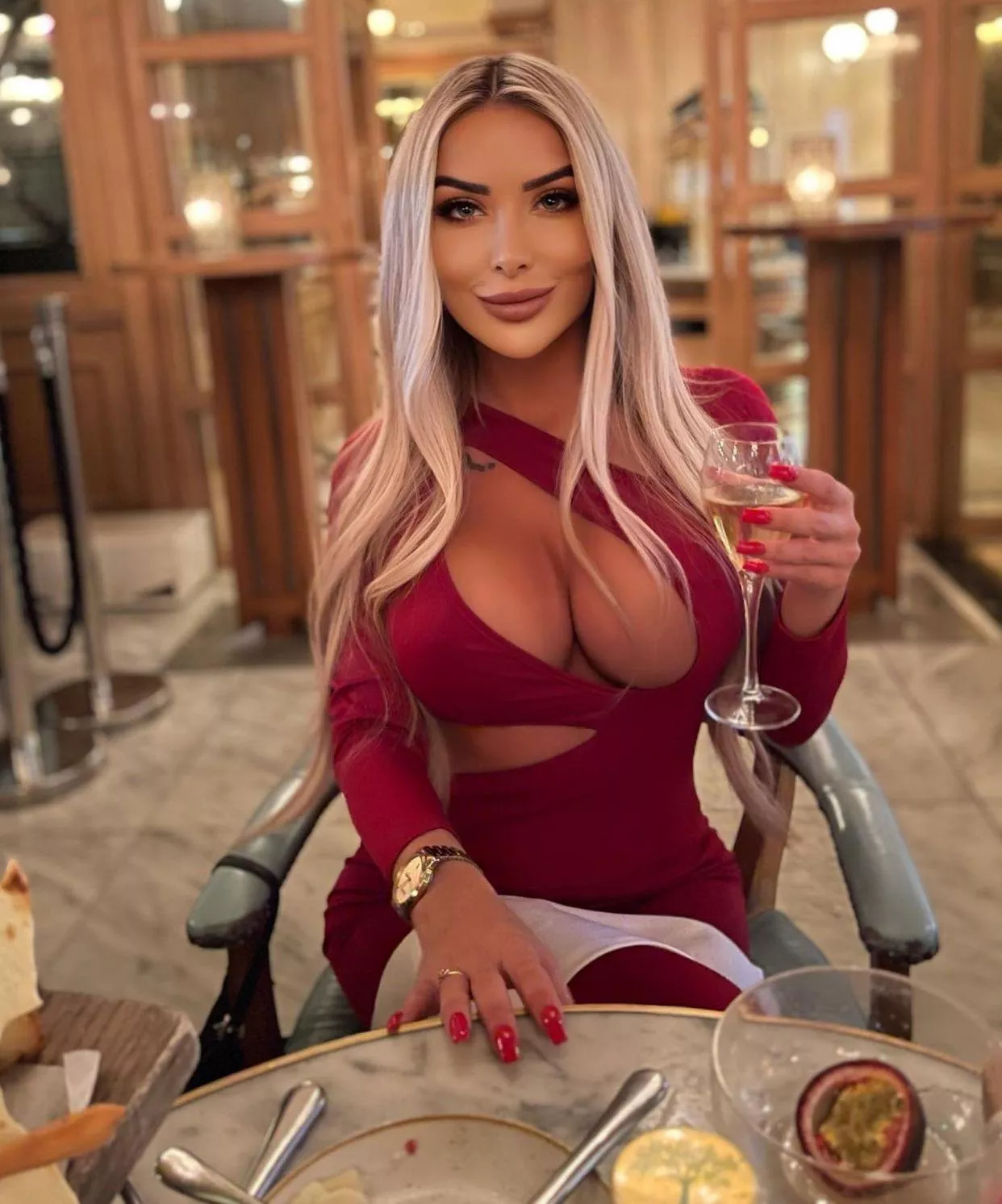 POV: Date with a Bimbo