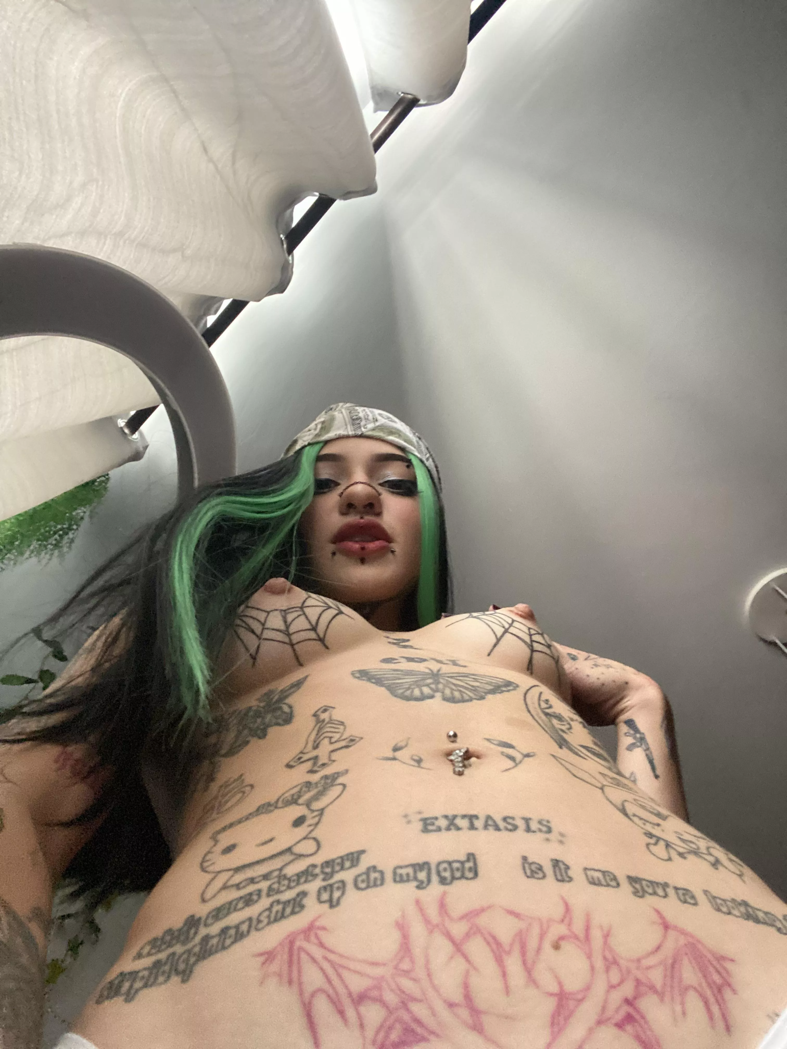 pov: youâ€™re licking my pussy