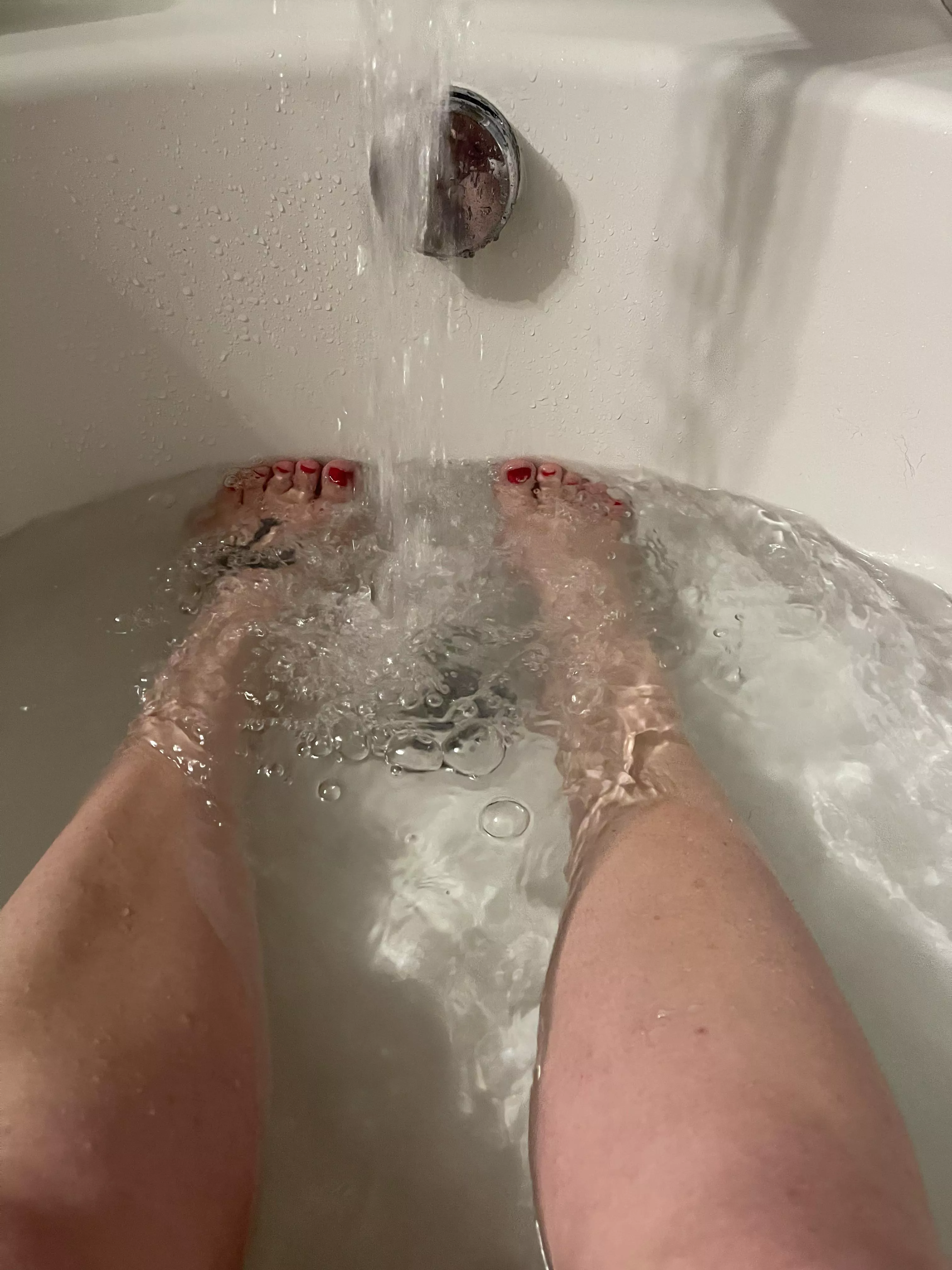 Pretty in pink even in the bath❤️ they’d look even better with your cum💦 on them