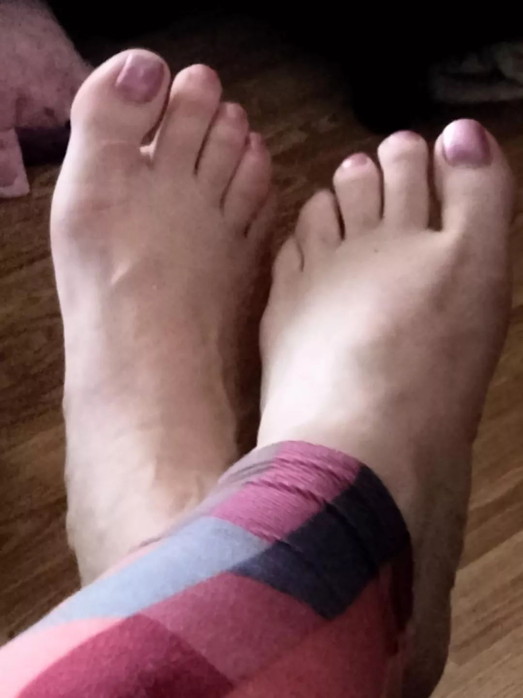 pretty pink toes