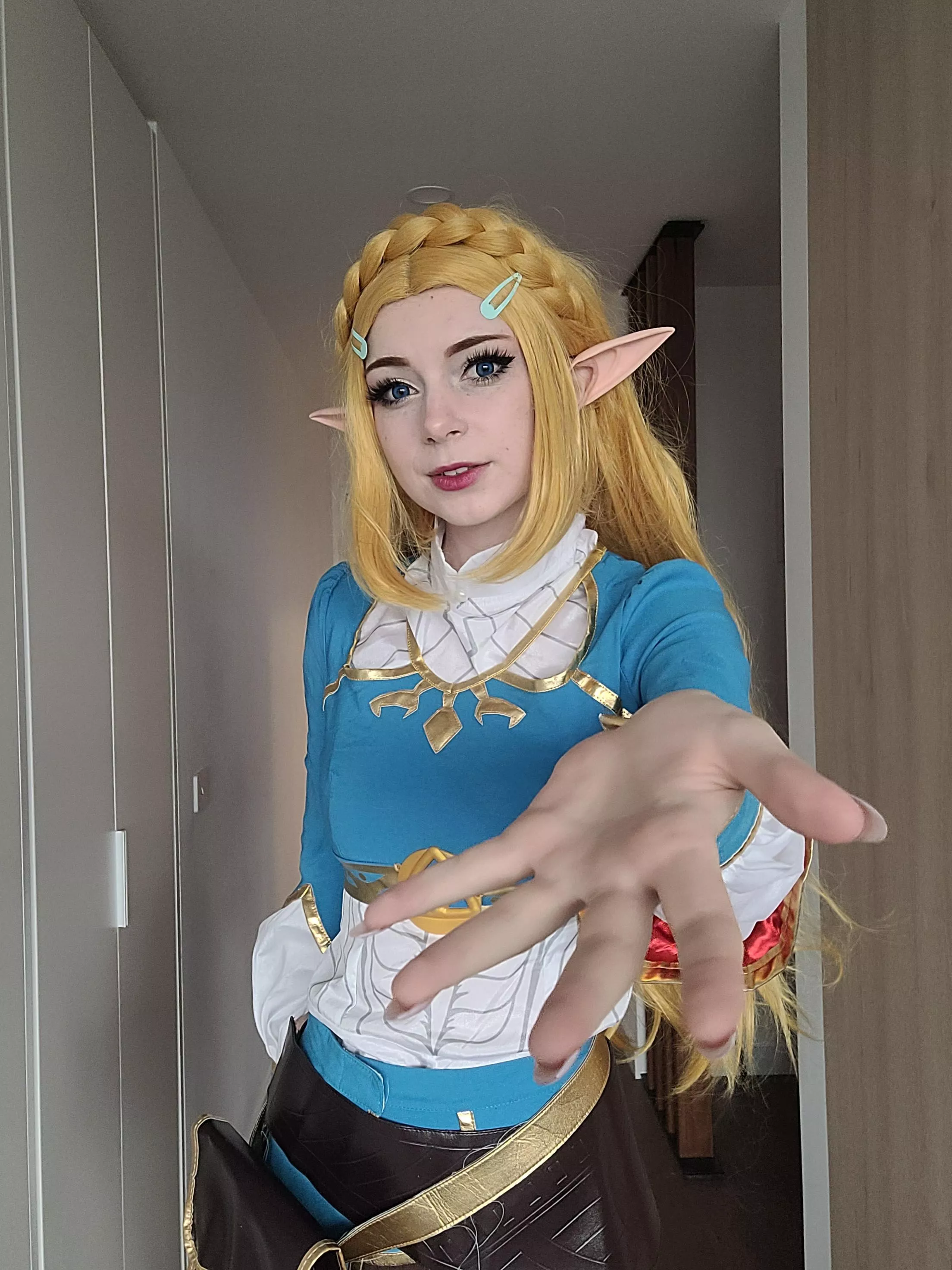 princess zelda by elefire_grey