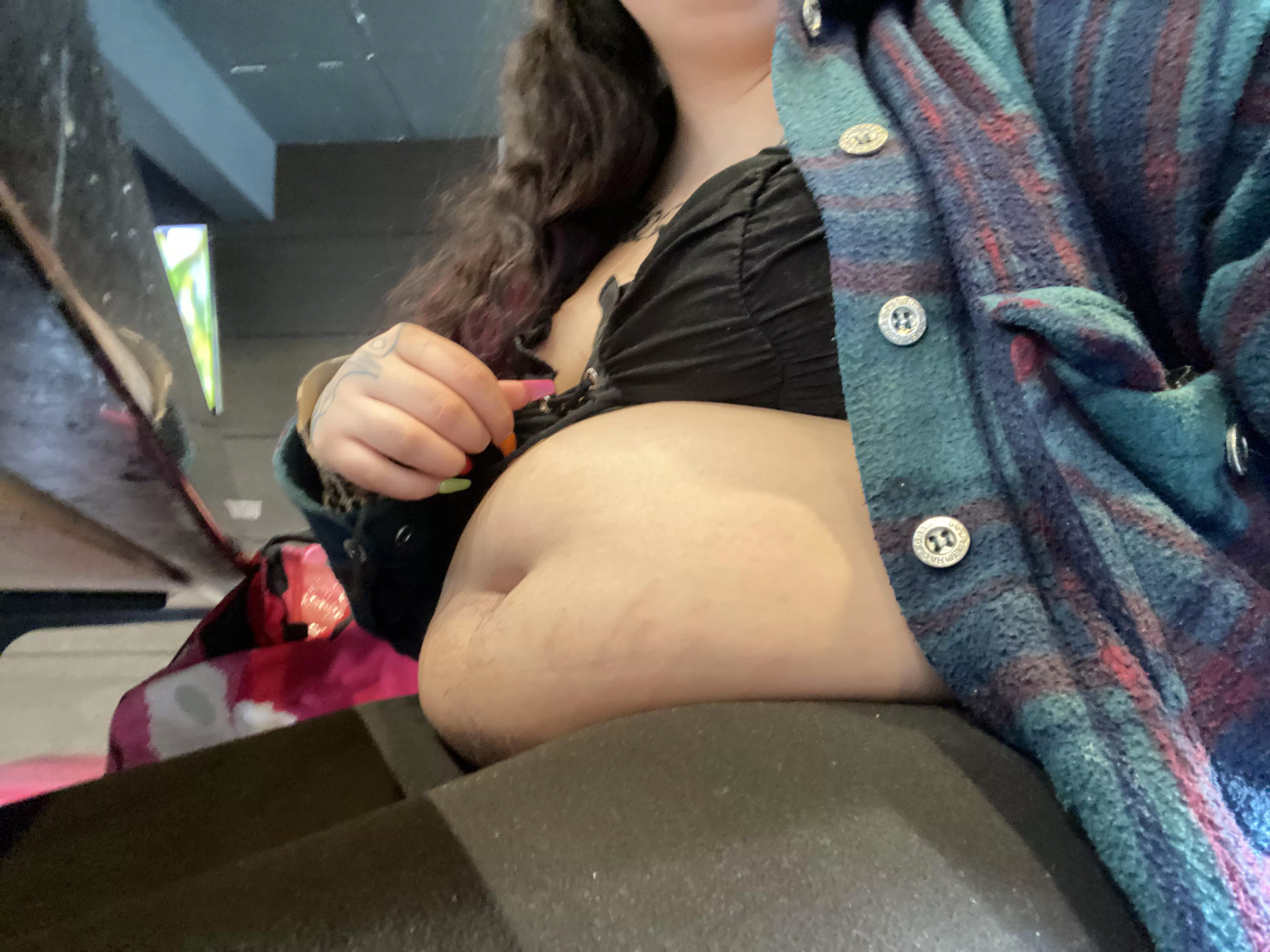 public feeding is my favorite, and yes i had my fat belly out like this the whoooole time 🙈🐷🤰🏻🎀 [OC] [24]