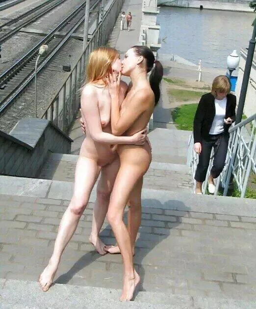 public kissing