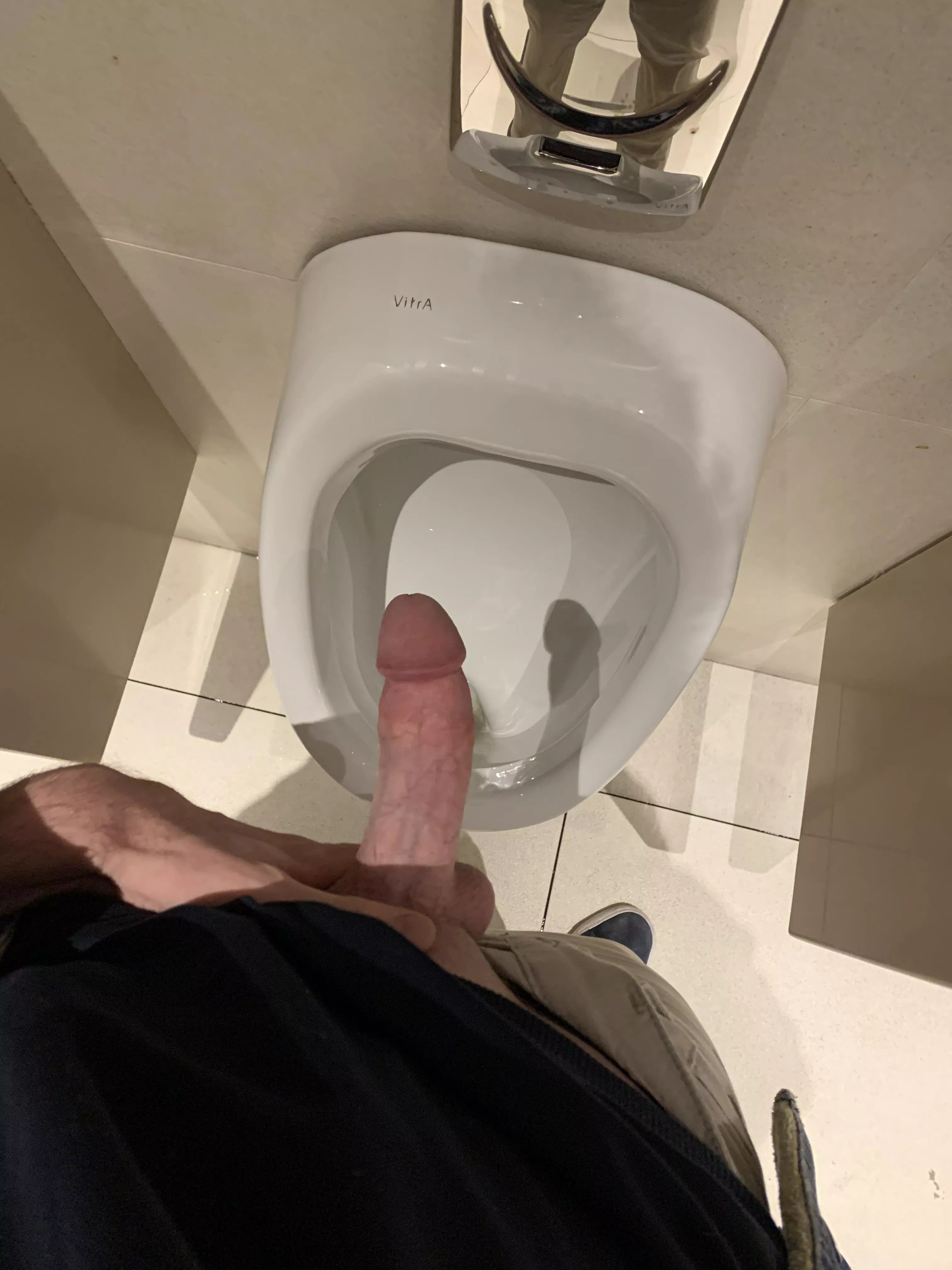 public restroomðŸ‘…ðŸ‘…