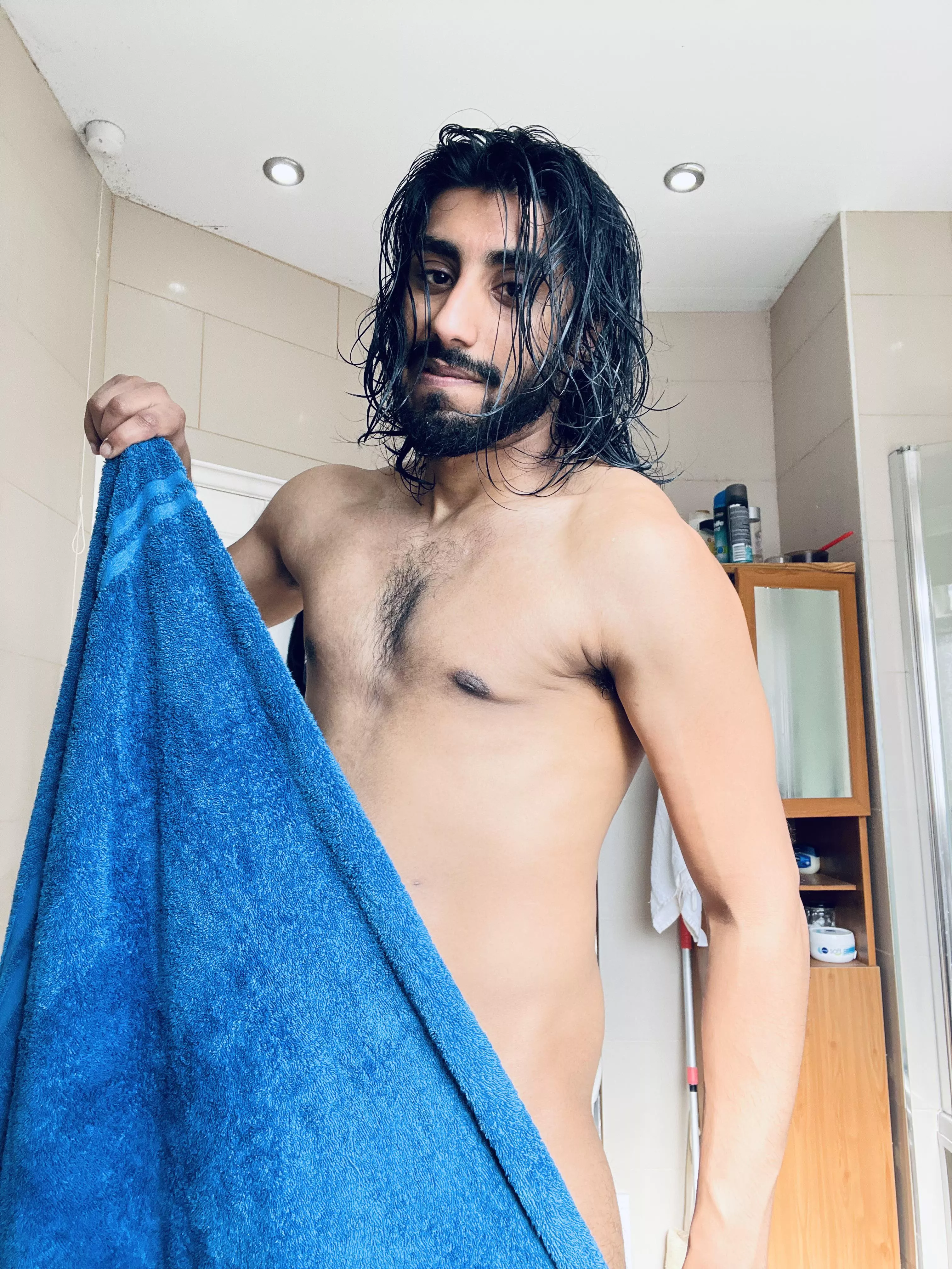 Pull my towel down